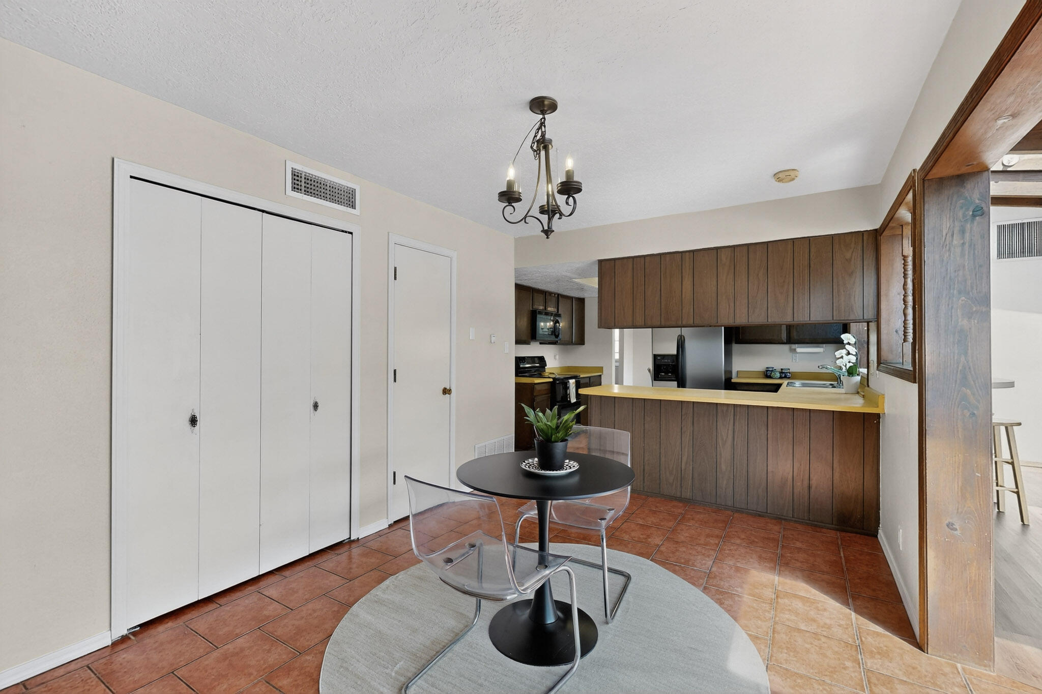 6116 DUNGAN Street NE