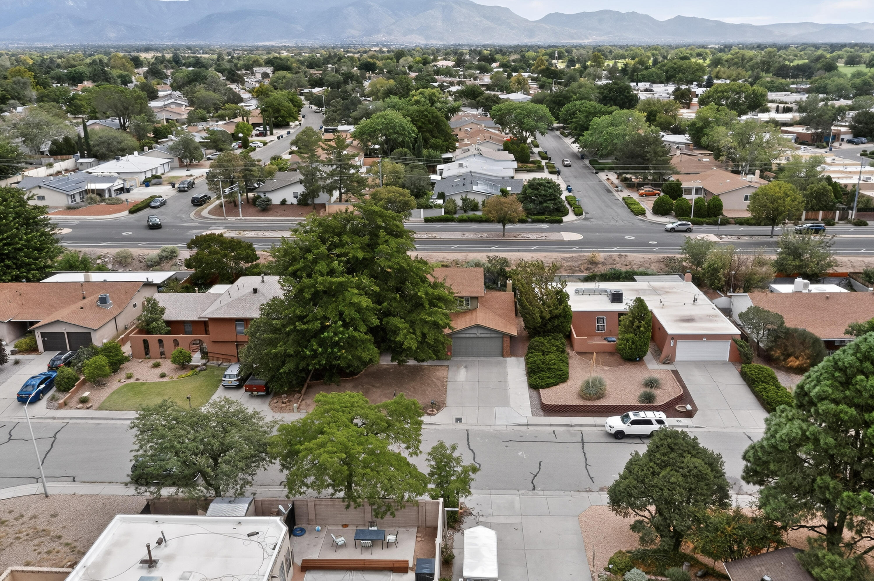 6116 DUNGAN Street NE