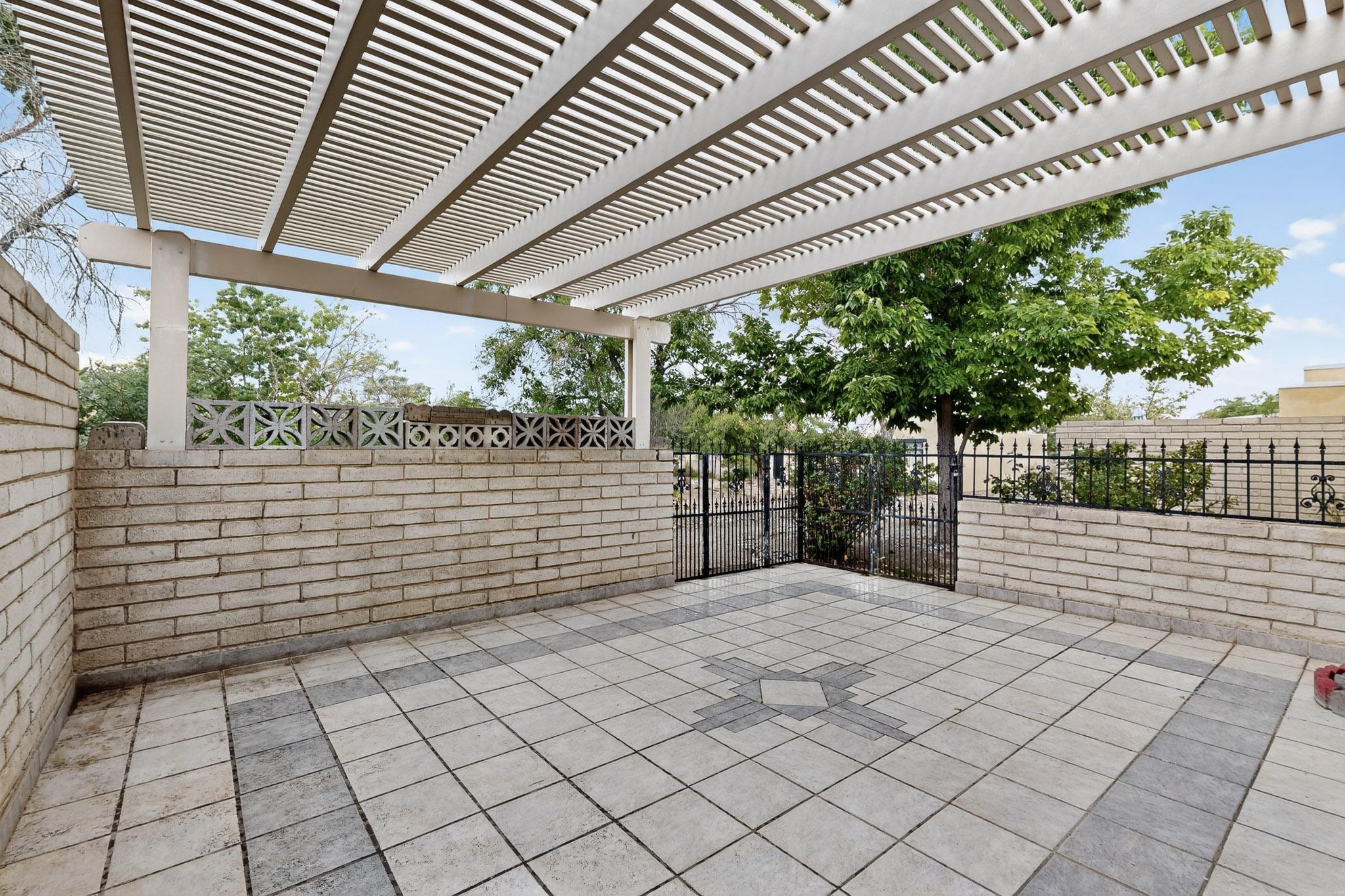 1305 Boulevard SE C