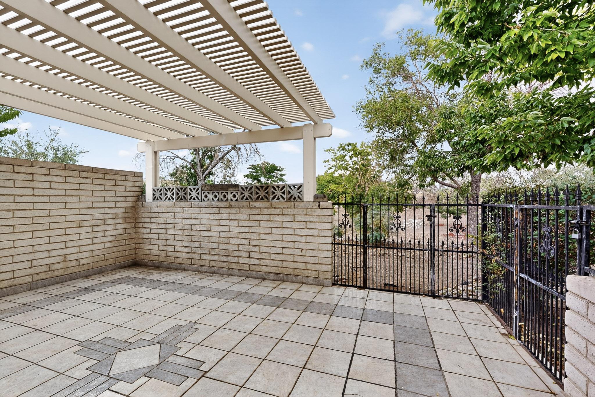 1305 Boulevard SE C