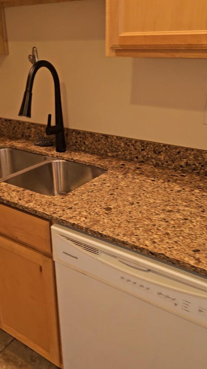 3900 ORTIZ Court NE A