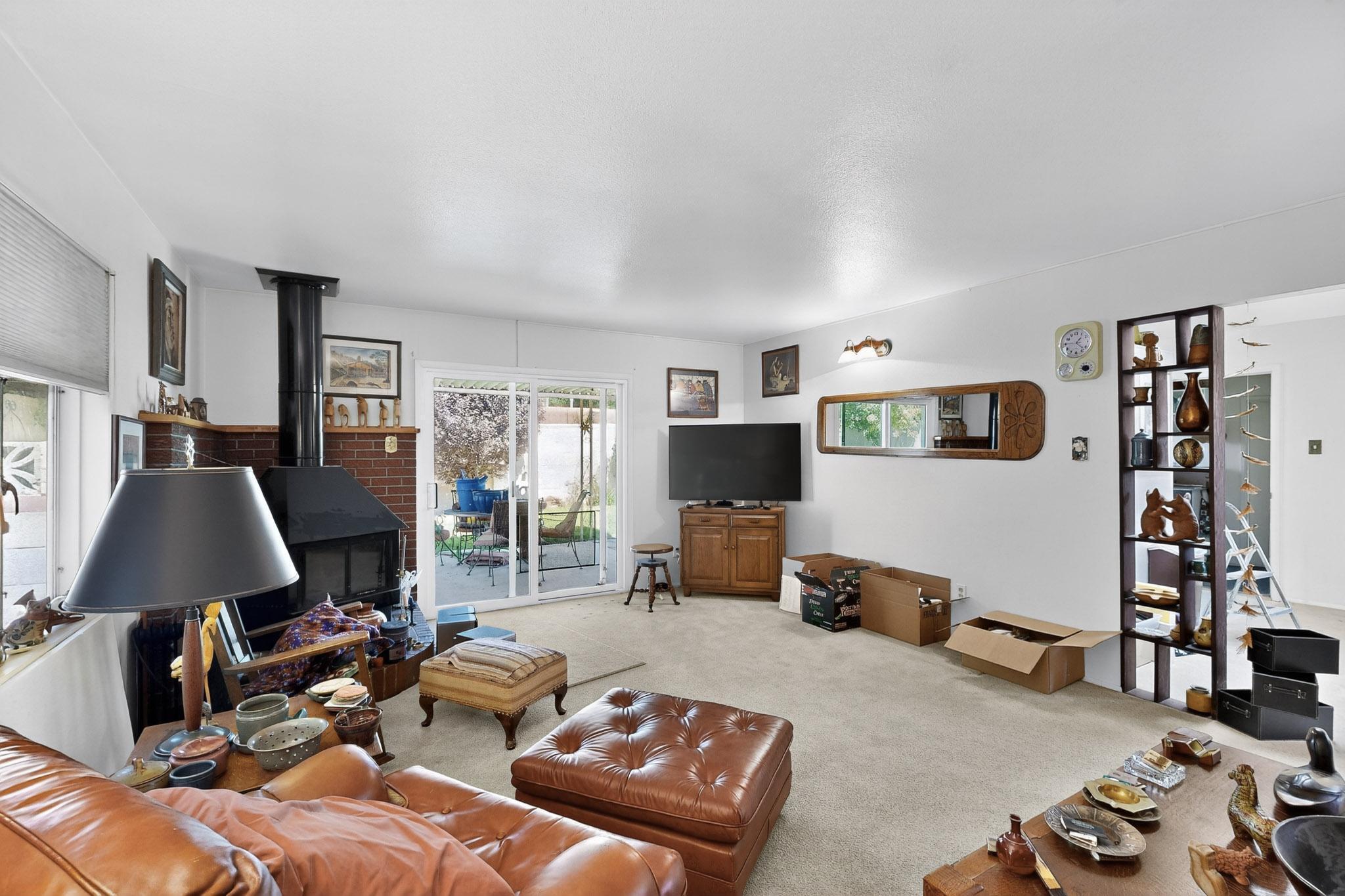 4805 HILTON Avenue NE