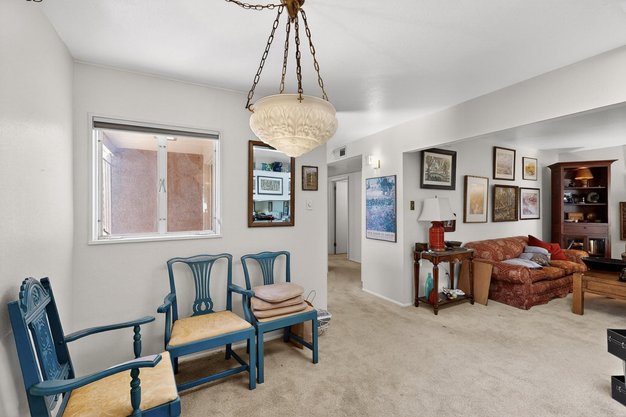 4805 HILTON Avenue NE