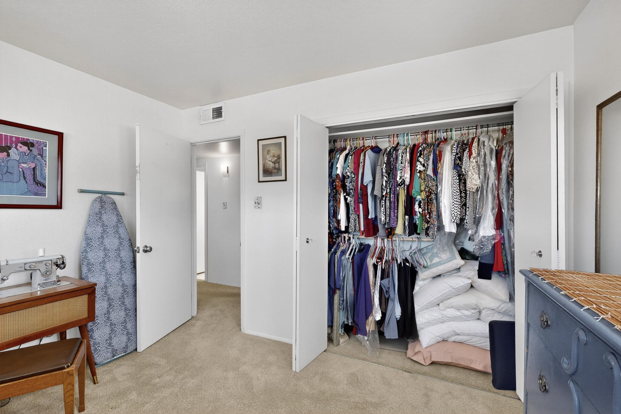 4805 HILTON Avenue NE