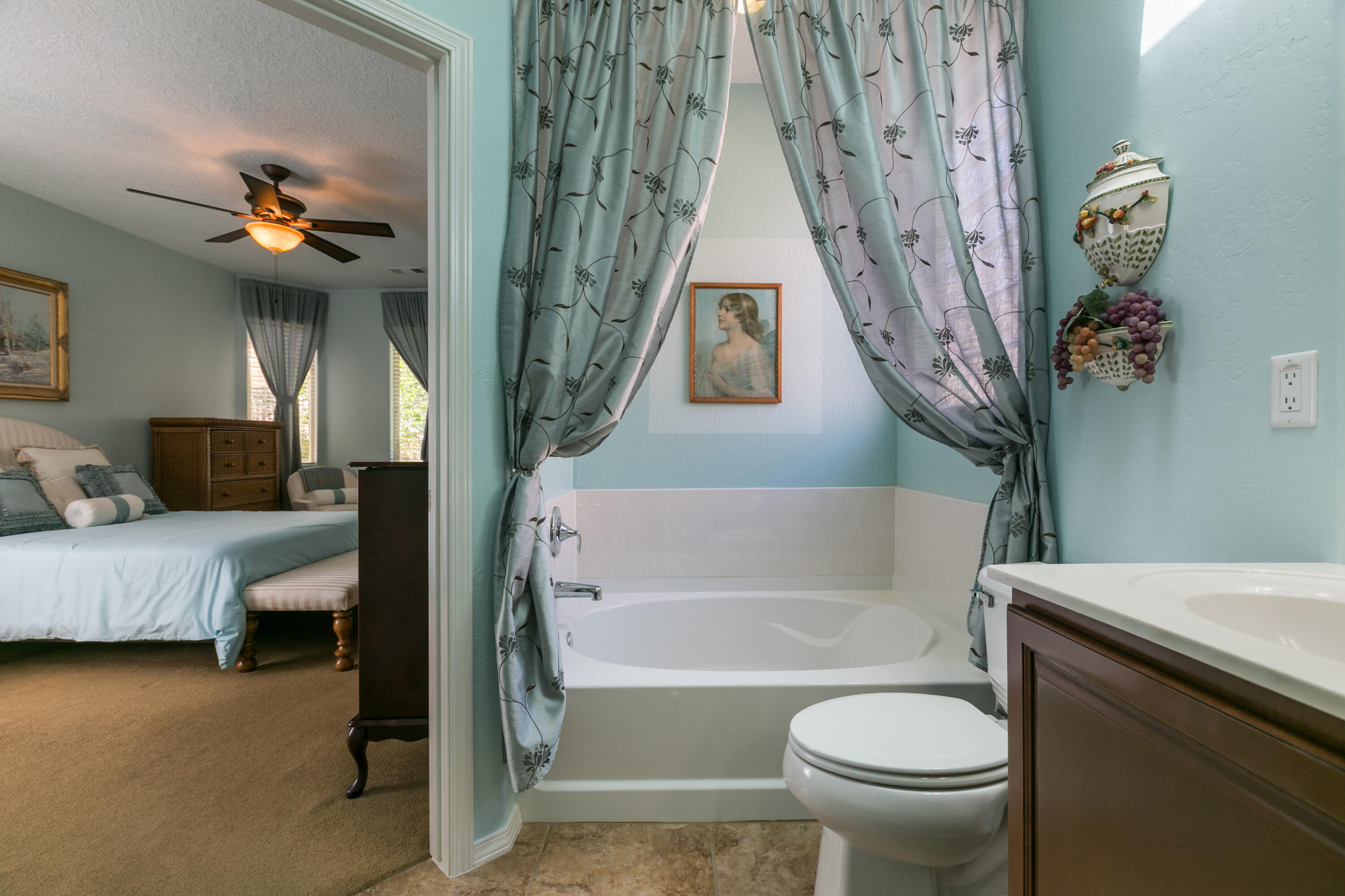 1011 DESERT WILLOW Court