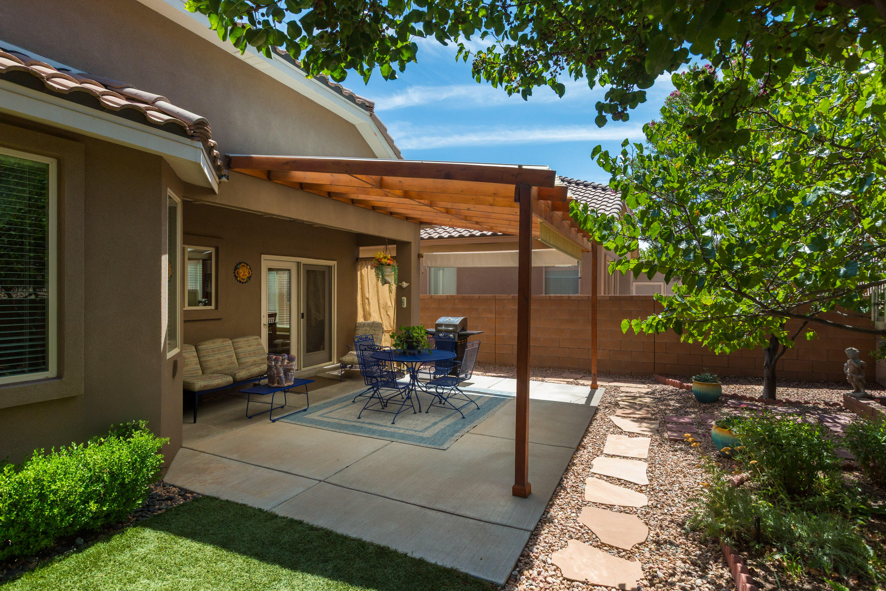 1011 DESERT WILLOW Court