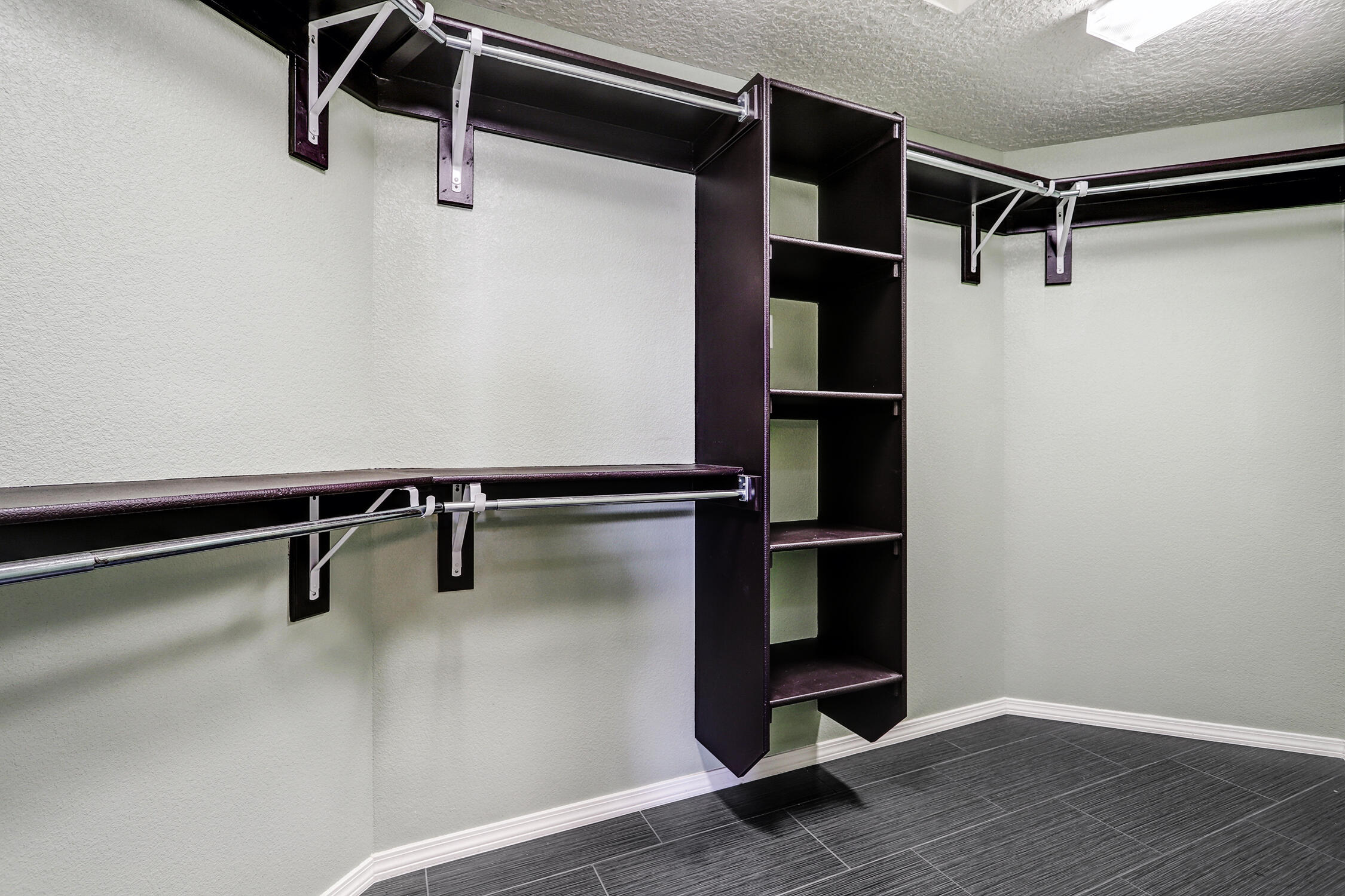 6400 RIMERA Avenue NW