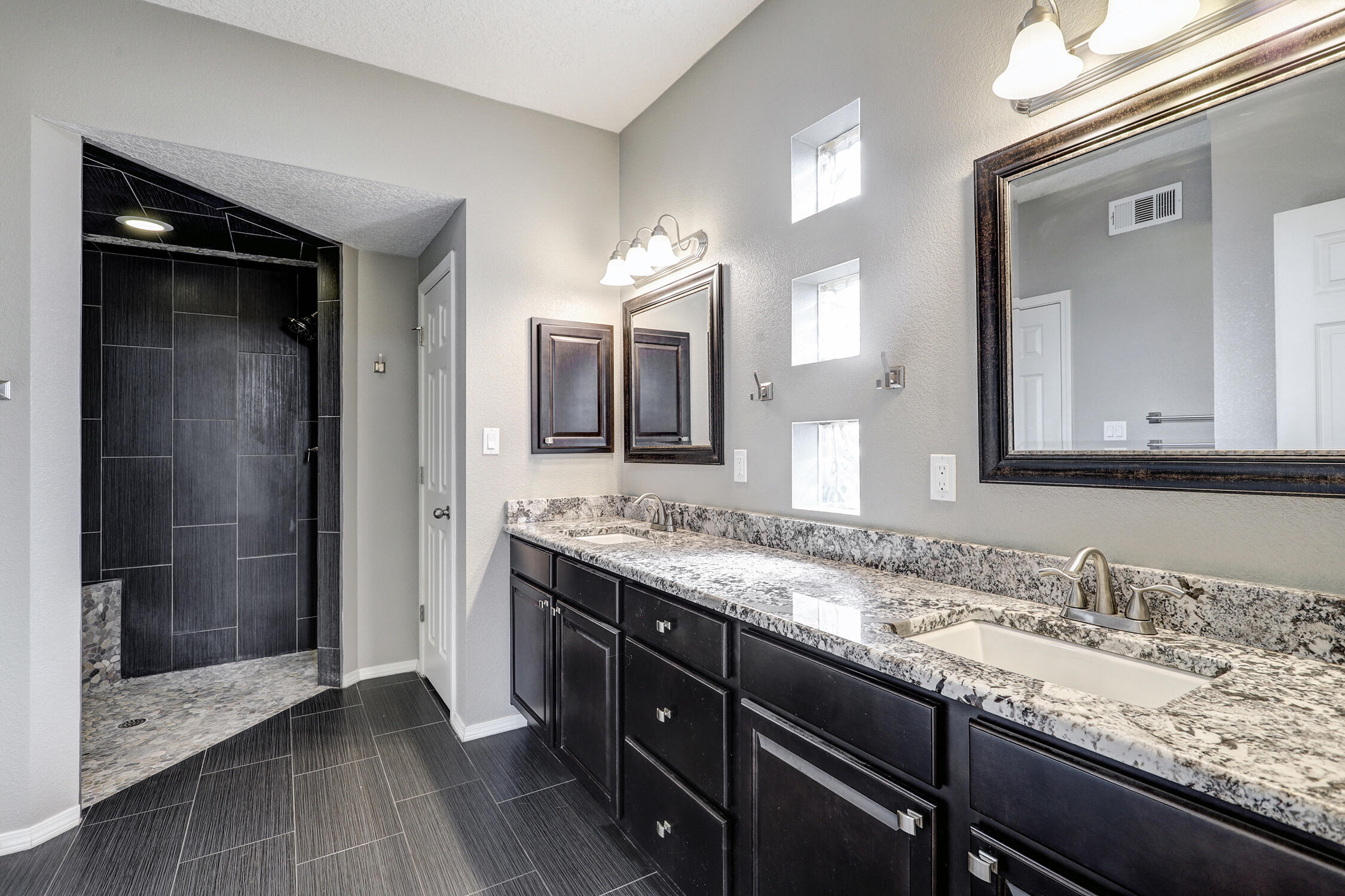 6400 RIMERA Avenue NW