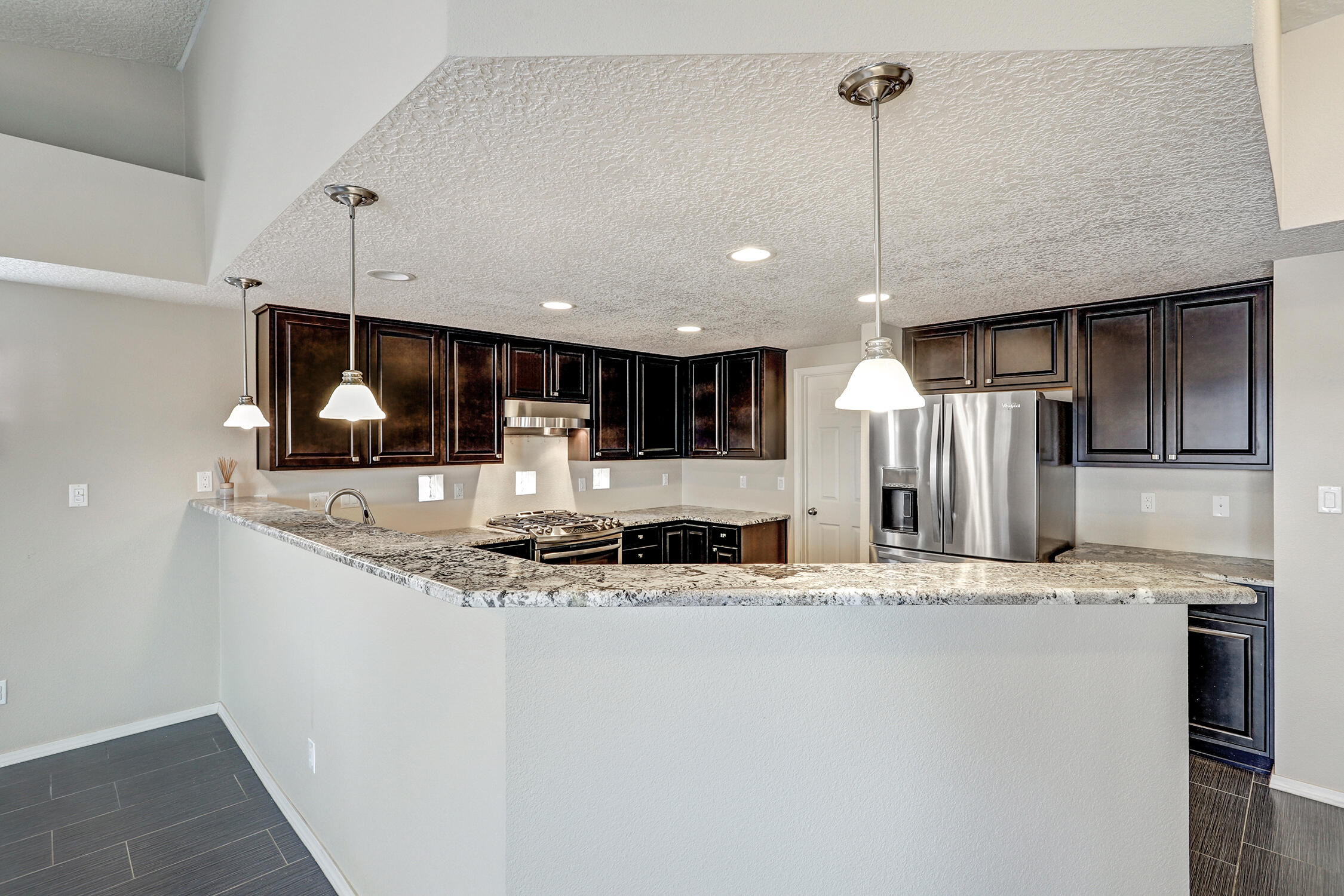 6400 RIMERA Avenue NW