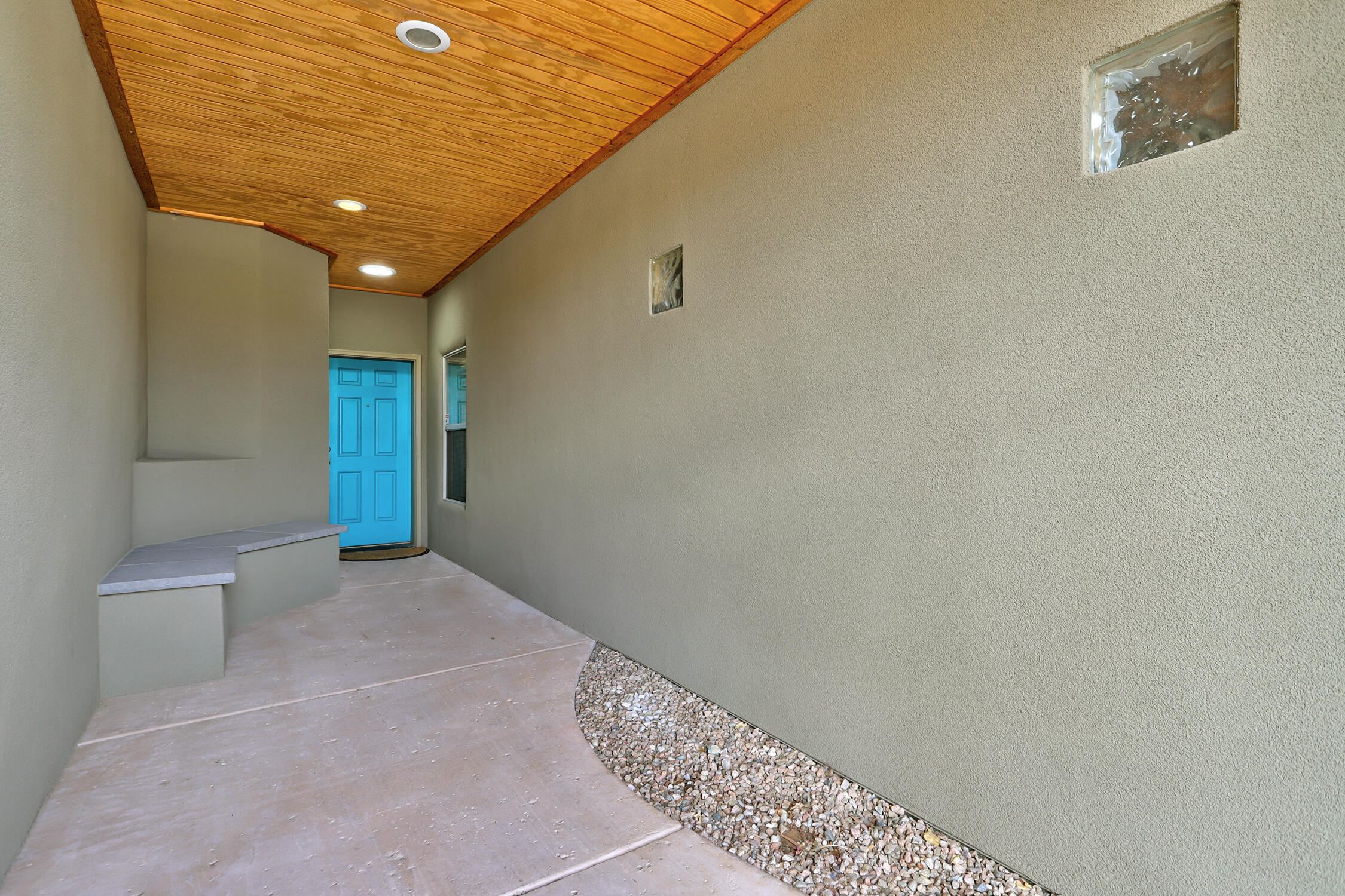 6400 RIMERA Avenue NW