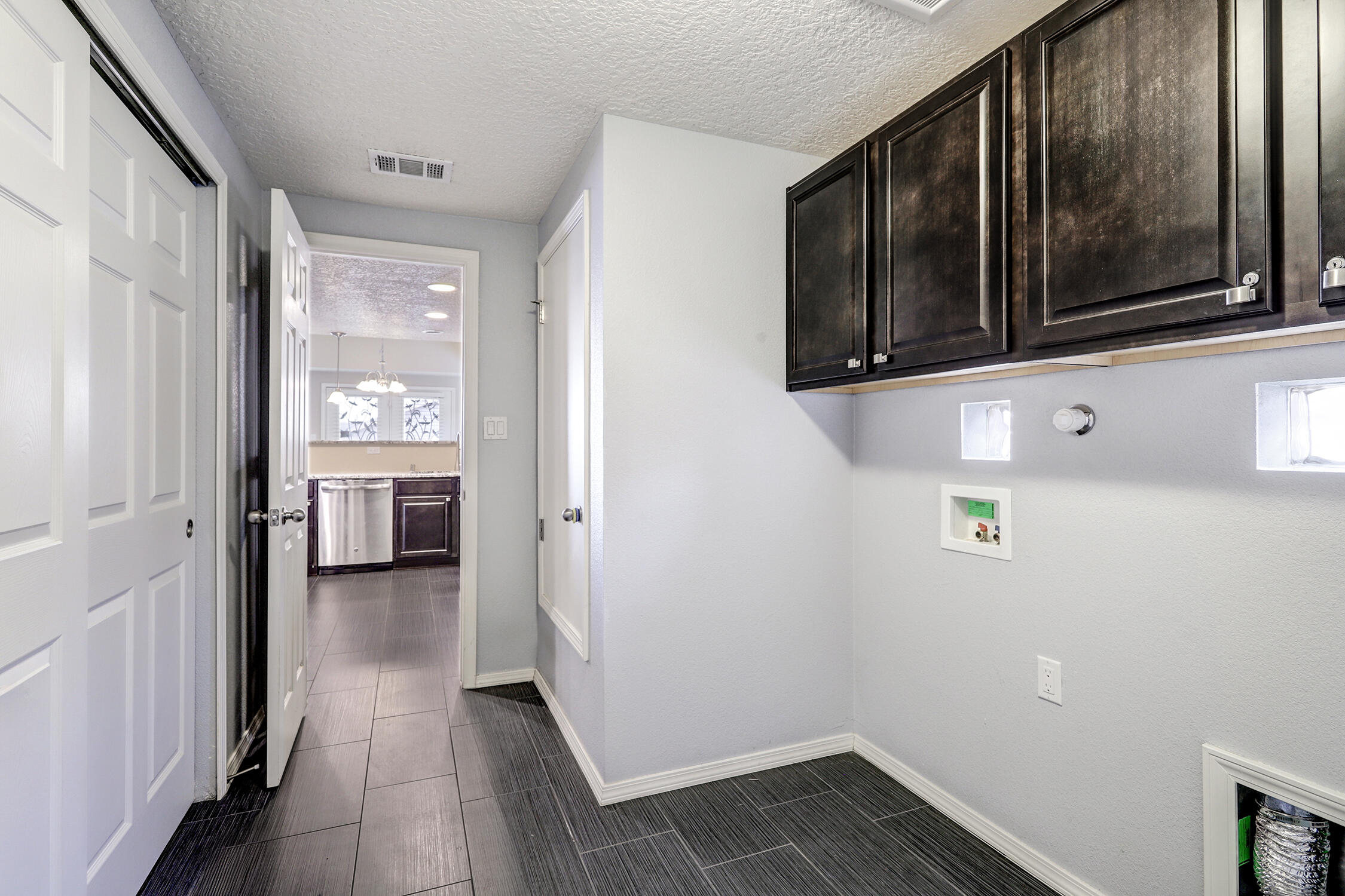 6400 RIMERA Avenue NW