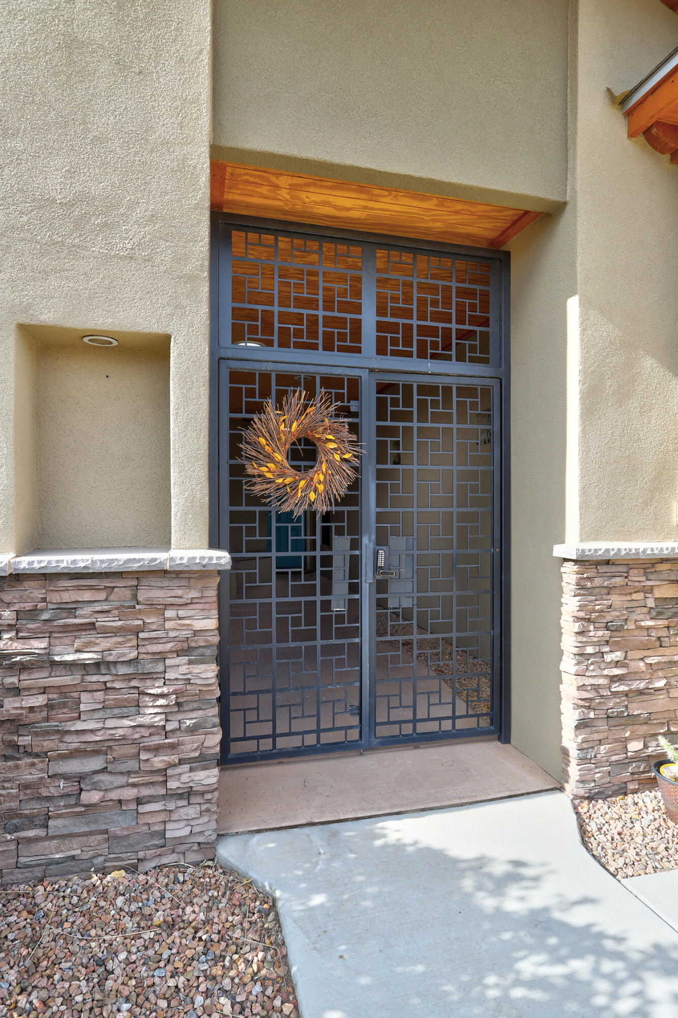 6400 RIMERA Avenue NW