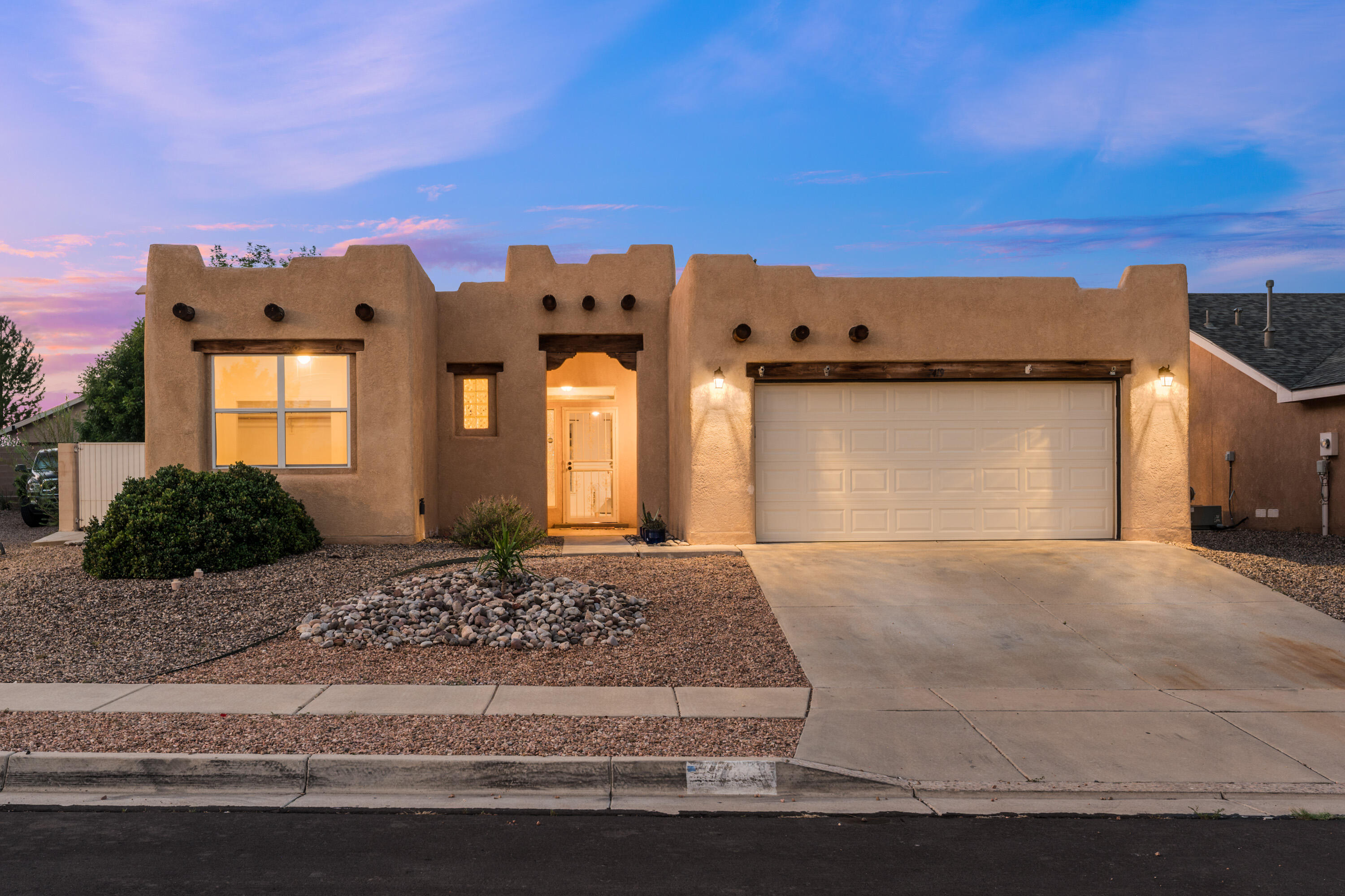 7419 KINGFISHER Court NW