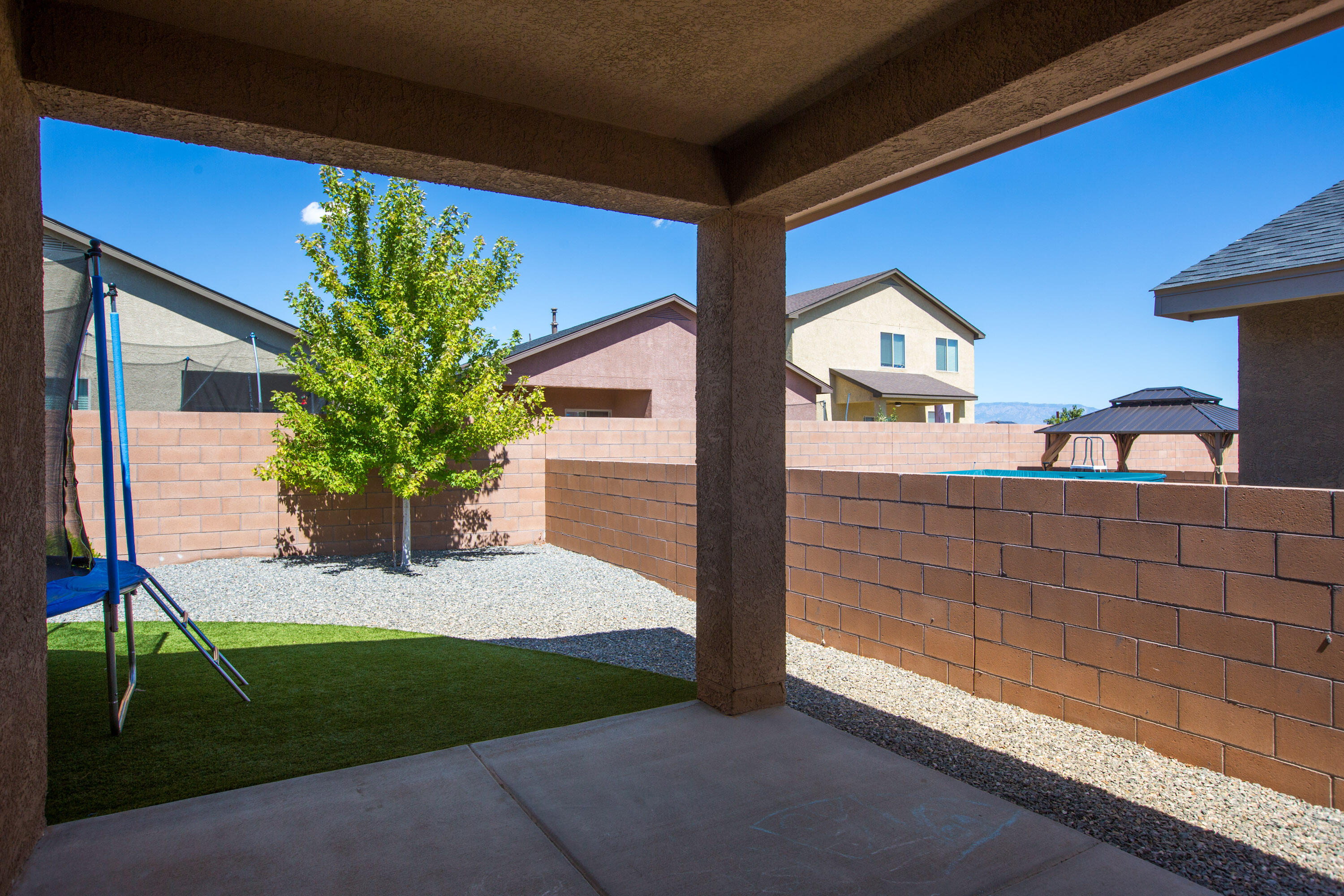 10019 FARINOSA Avenue SW