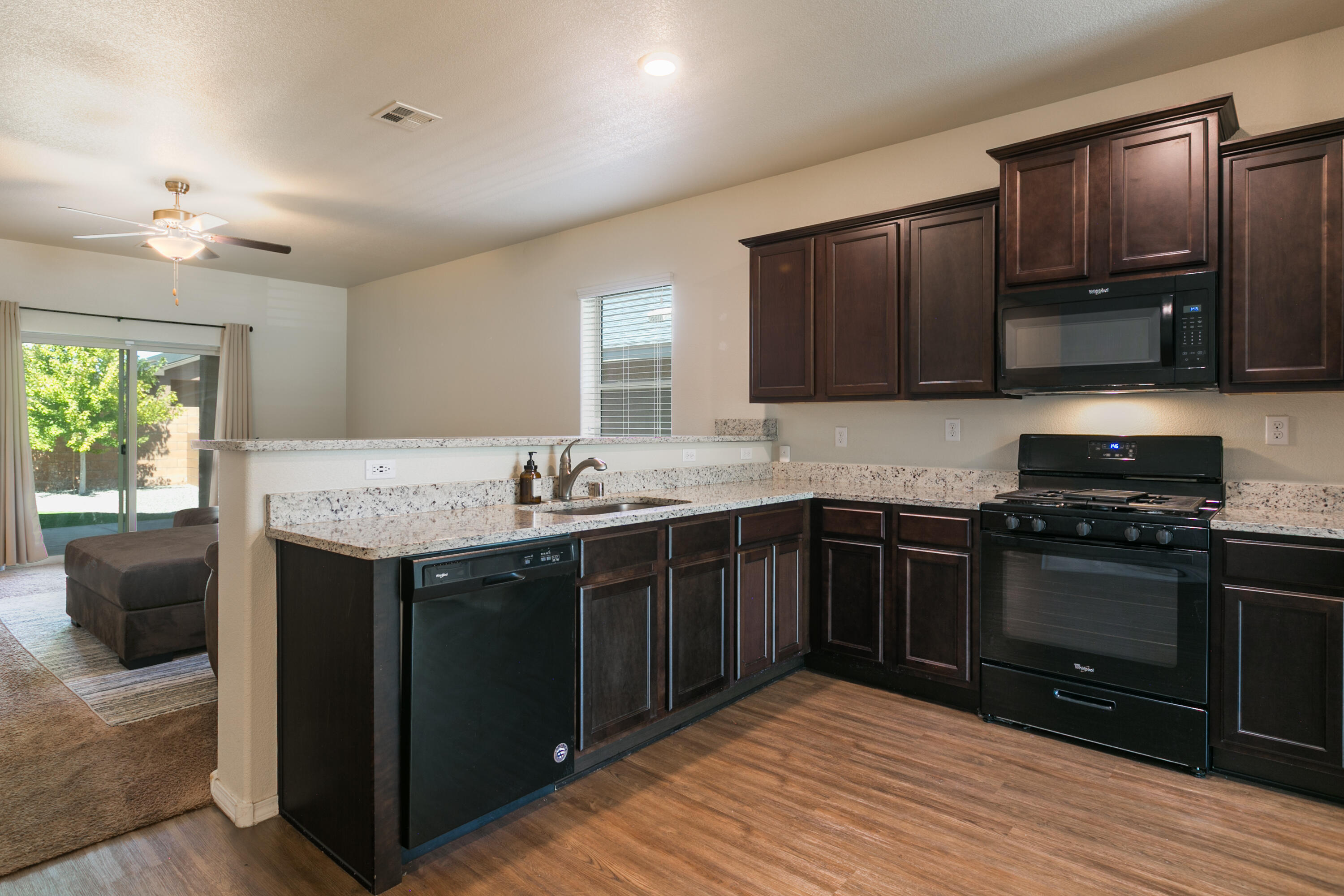 10019 FARINOSA Avenue SW