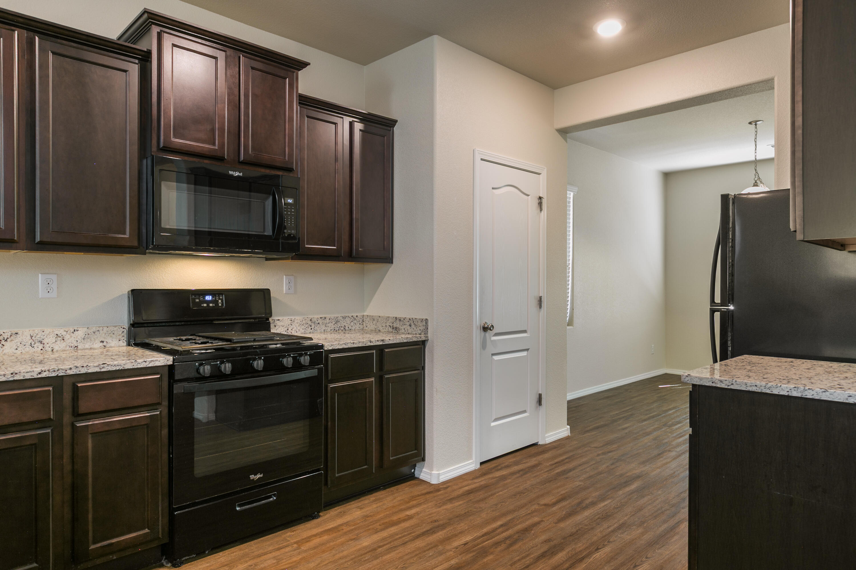 10019 FARINOSA Avenue SW