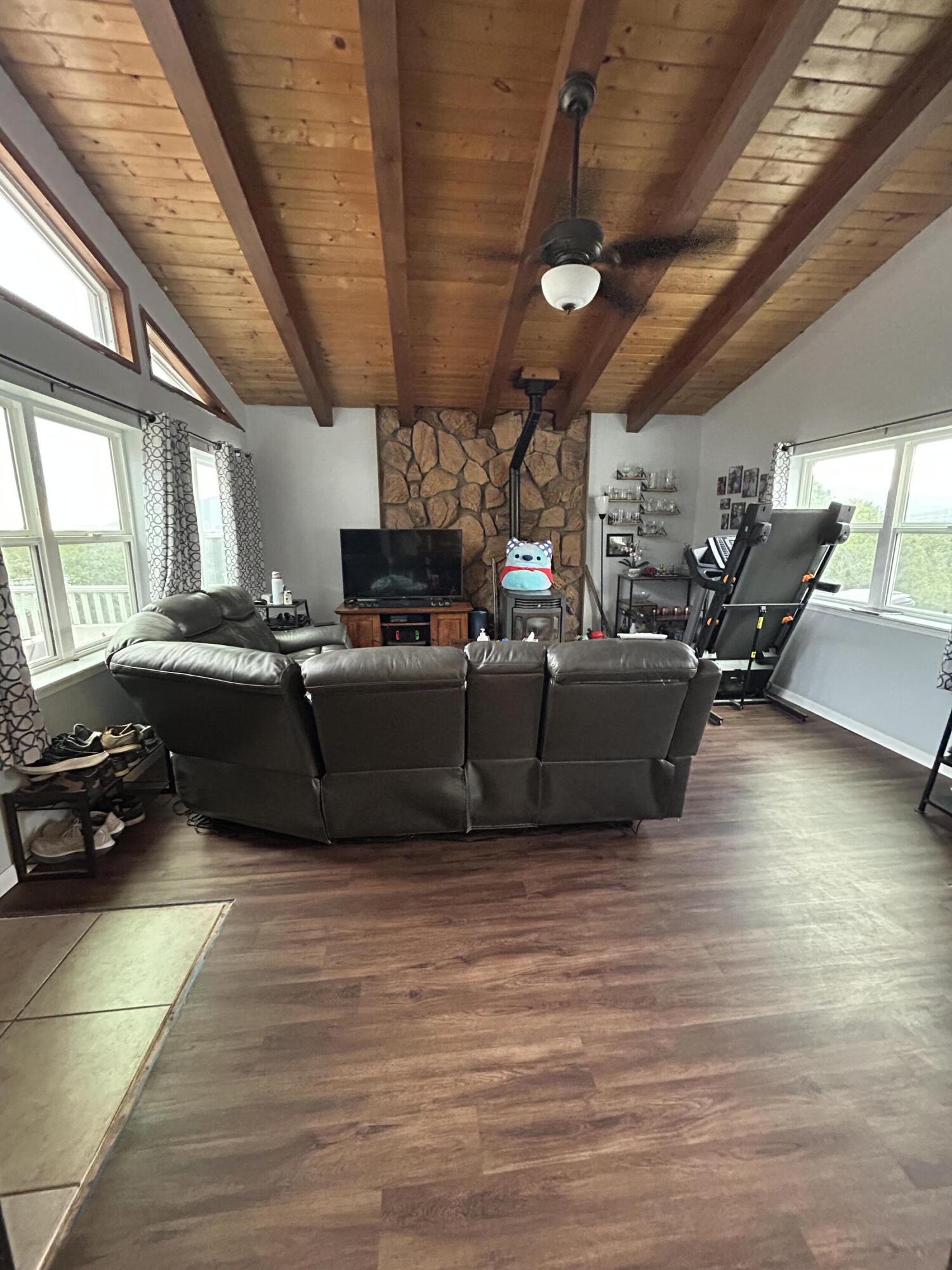 70 LAGARTO Road