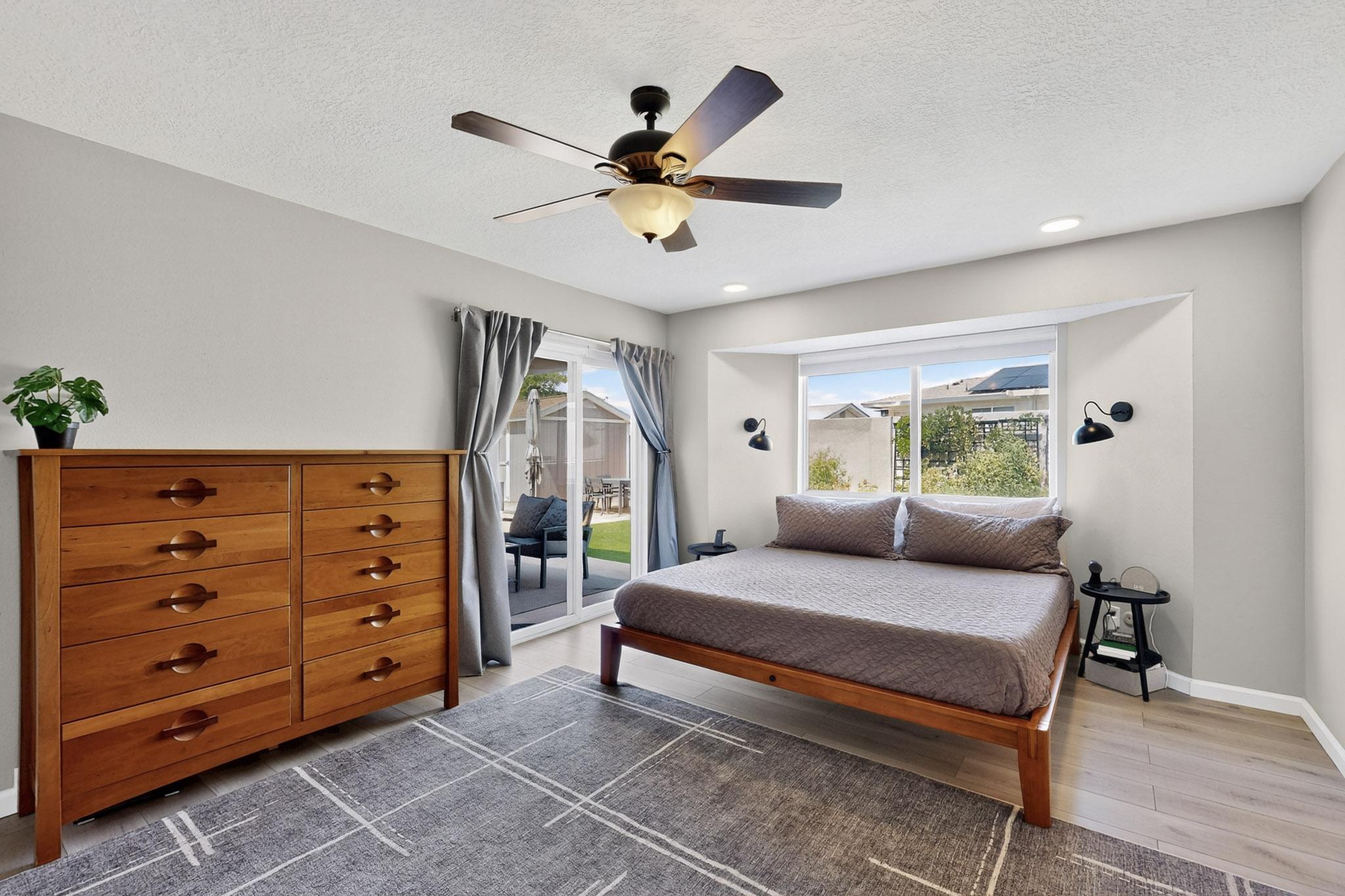 12129 GLEN CANYON Road NE