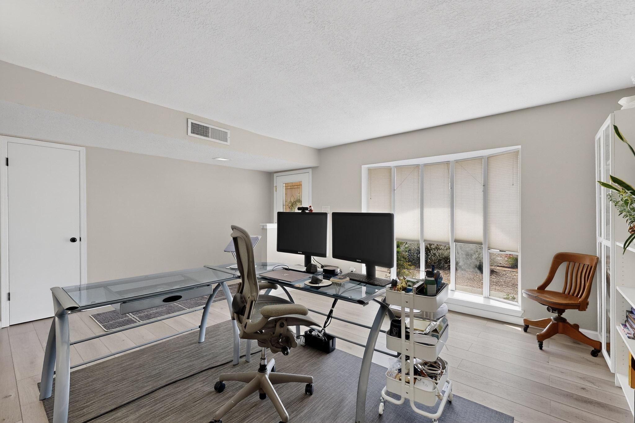 12129 GLEN CANYON Road NE