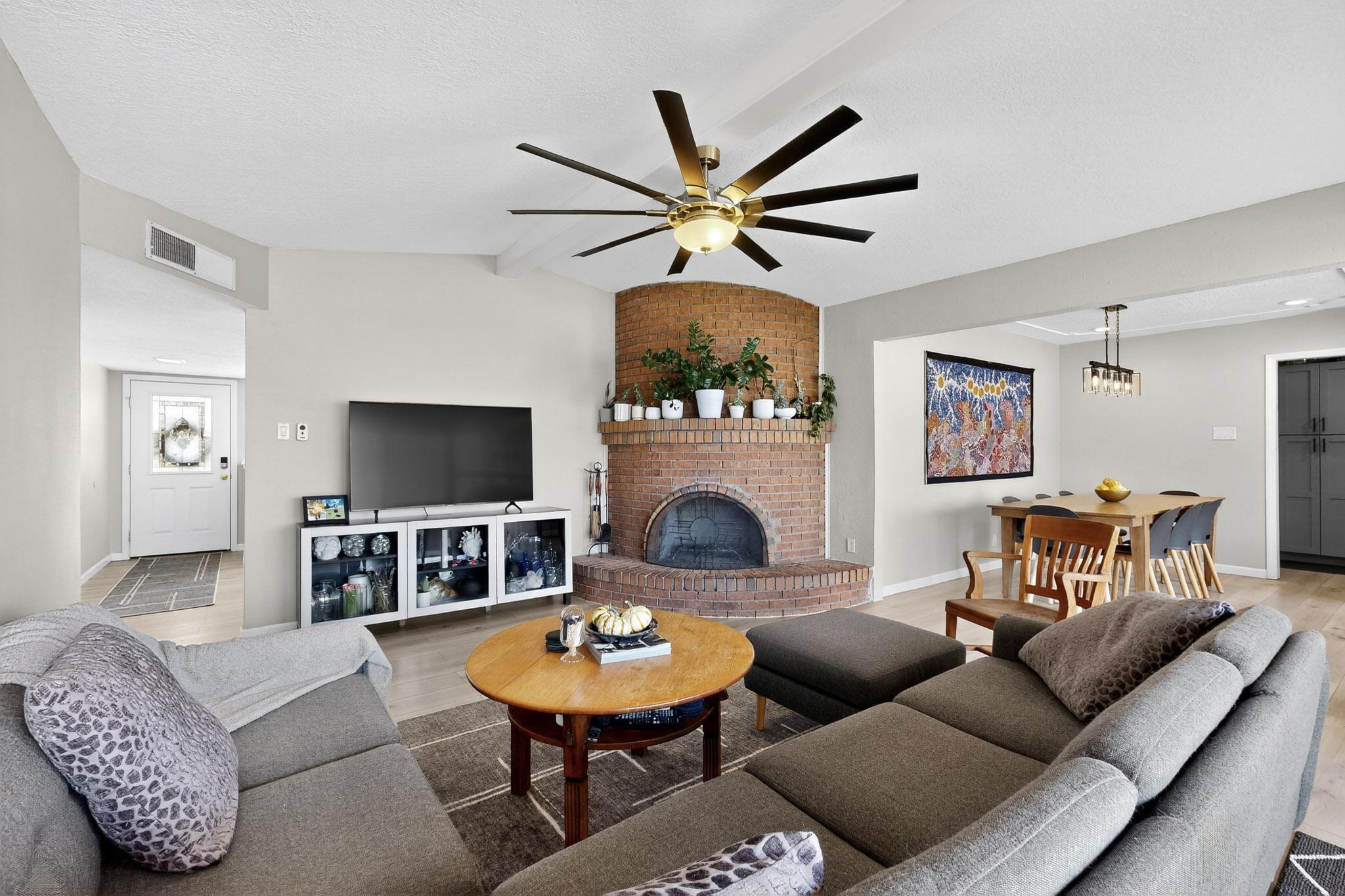 12129 GLEN CANYON Road NE