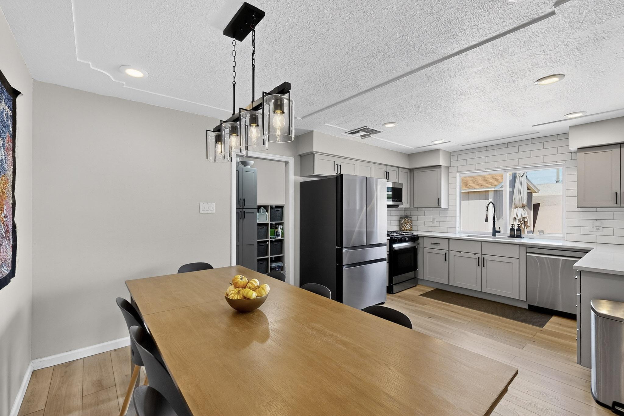 12129 GLEN CANYON Road NE