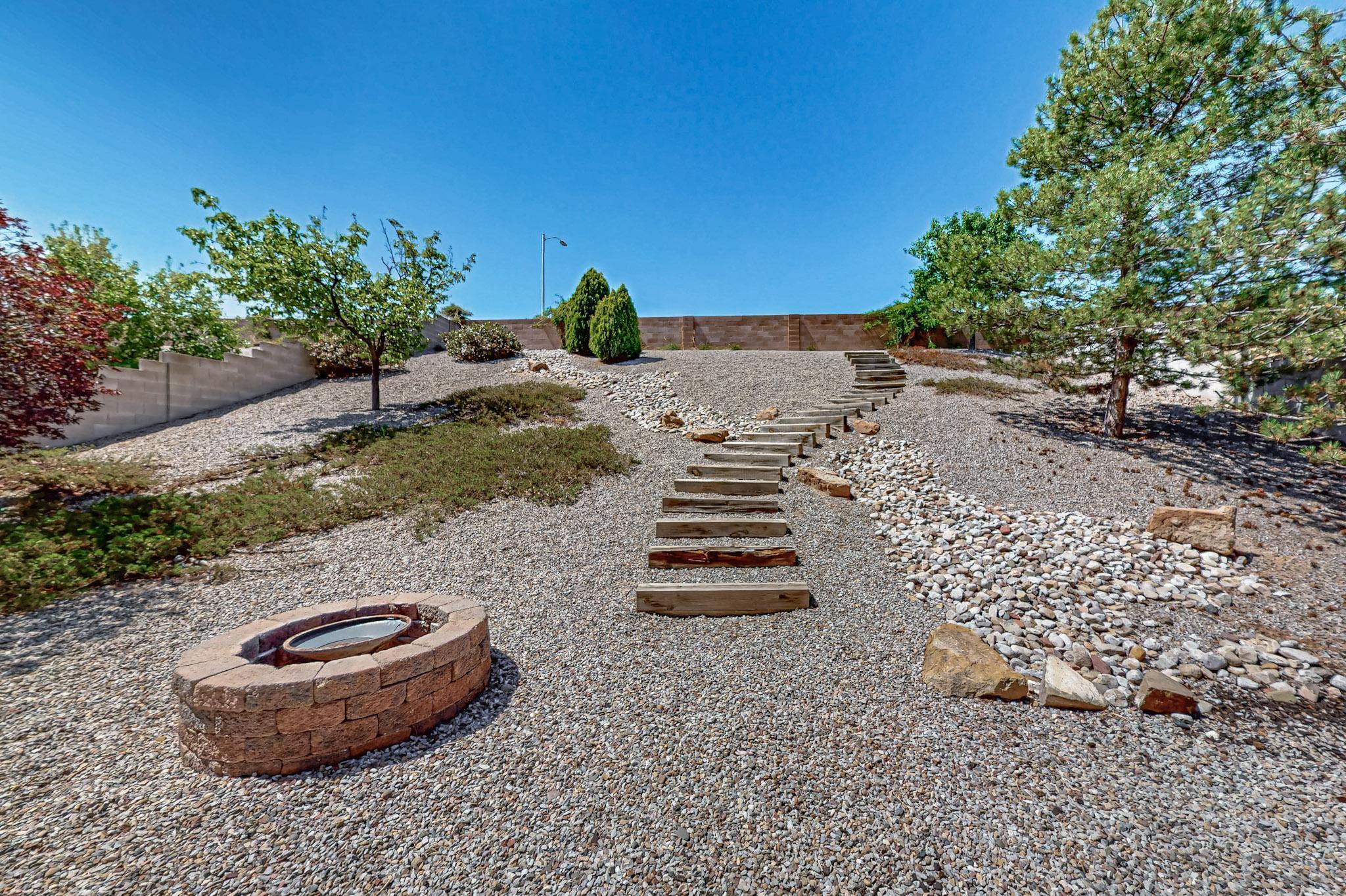 2157 DEER TRAIL Loop NE