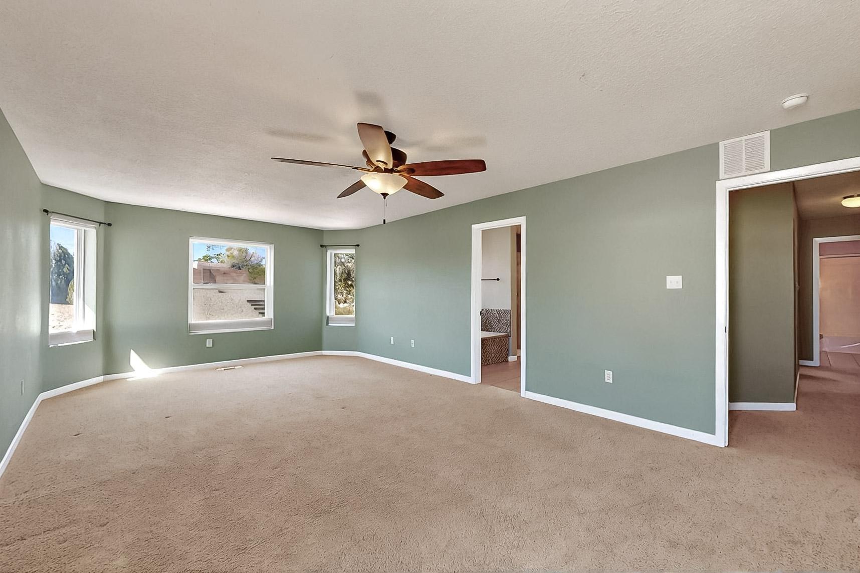 2157 DEER TRAIL Loop NE