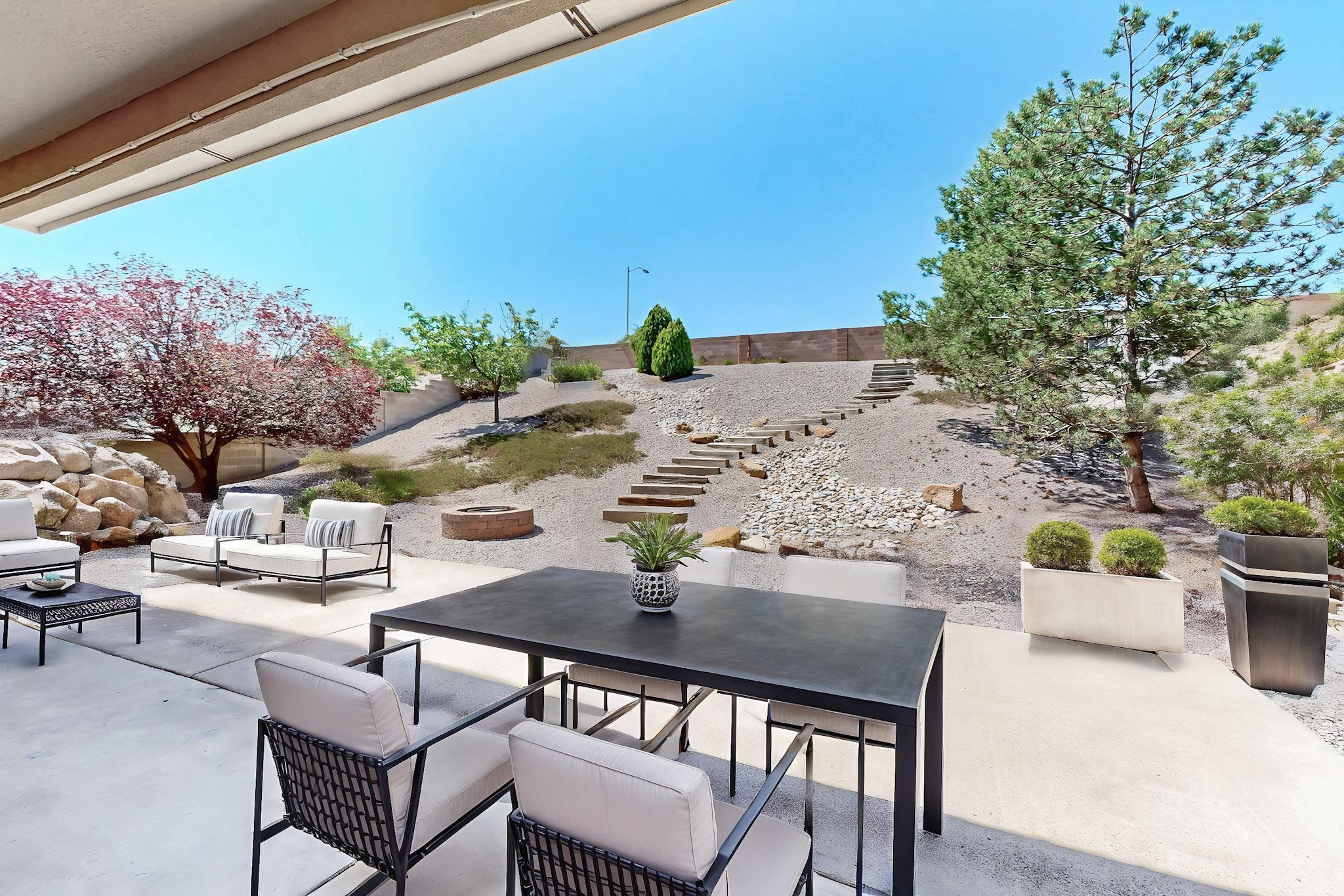 2157 DEER TRAIL Loop NE