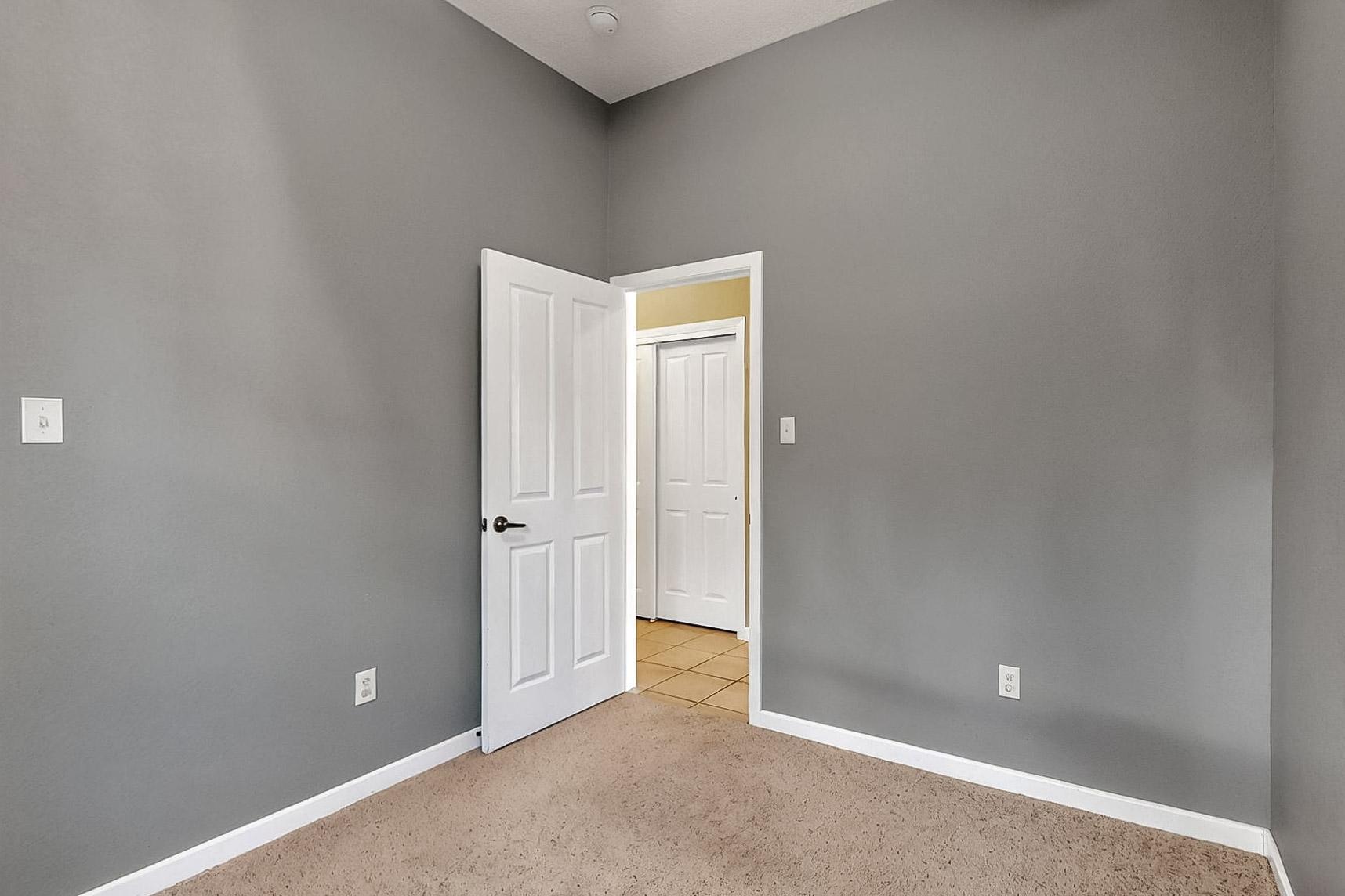 2157 DEER TRAIL Loop NE