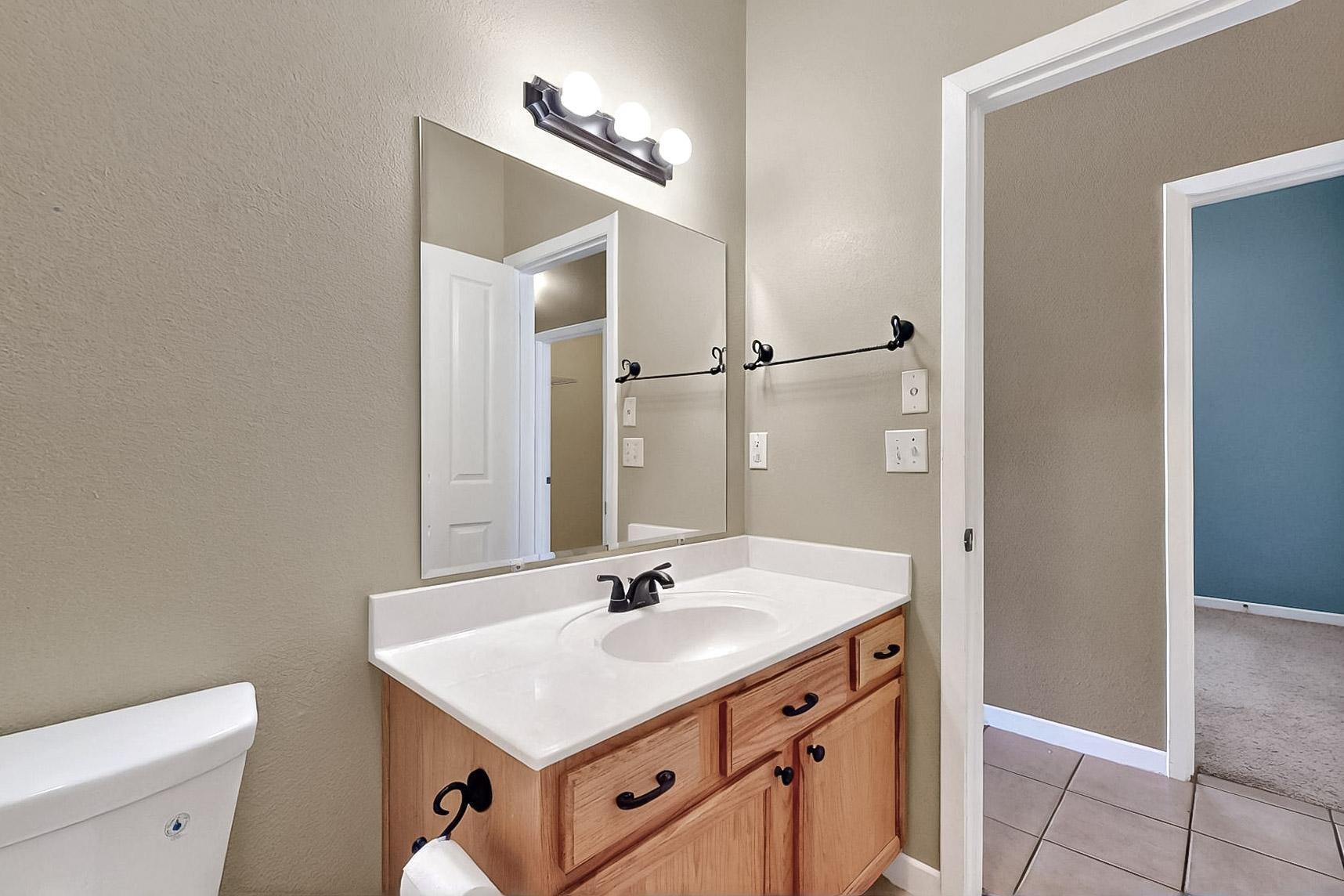 2157 DEER TRAIL Loop NE