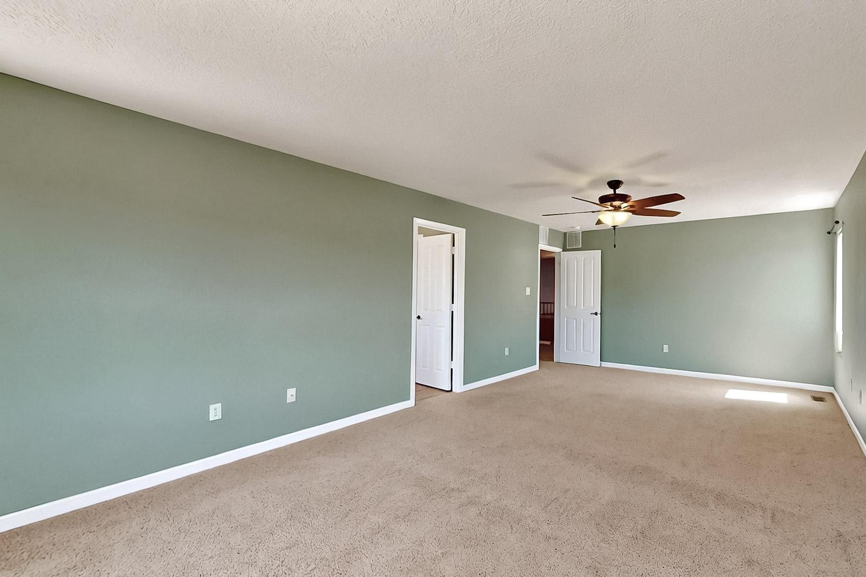 2157 DEER TRAIL Loop NE