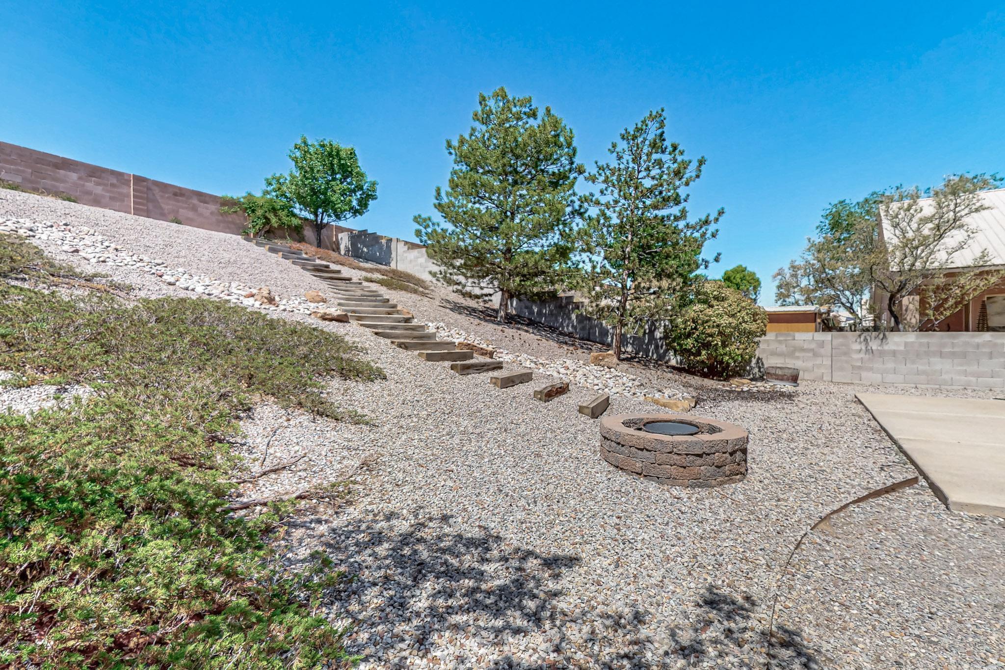 2157 DEER TRAIL Loop NE