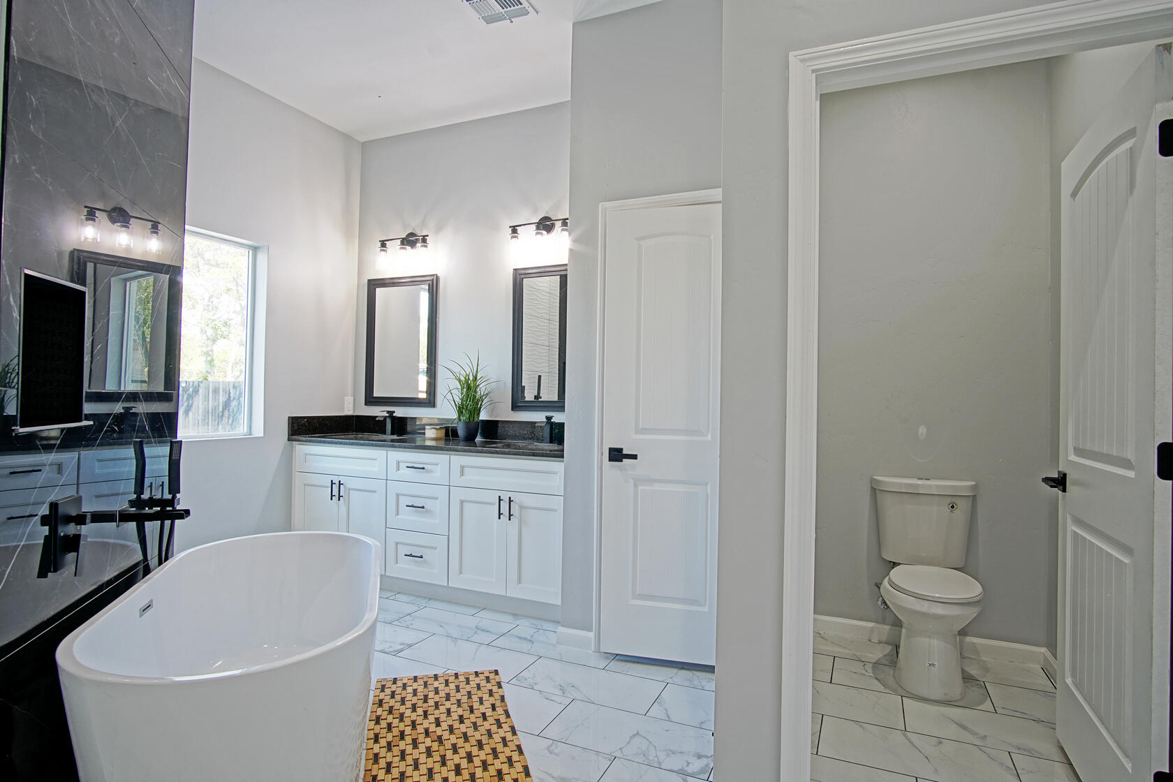 6981 ISLETA Boulevard SW