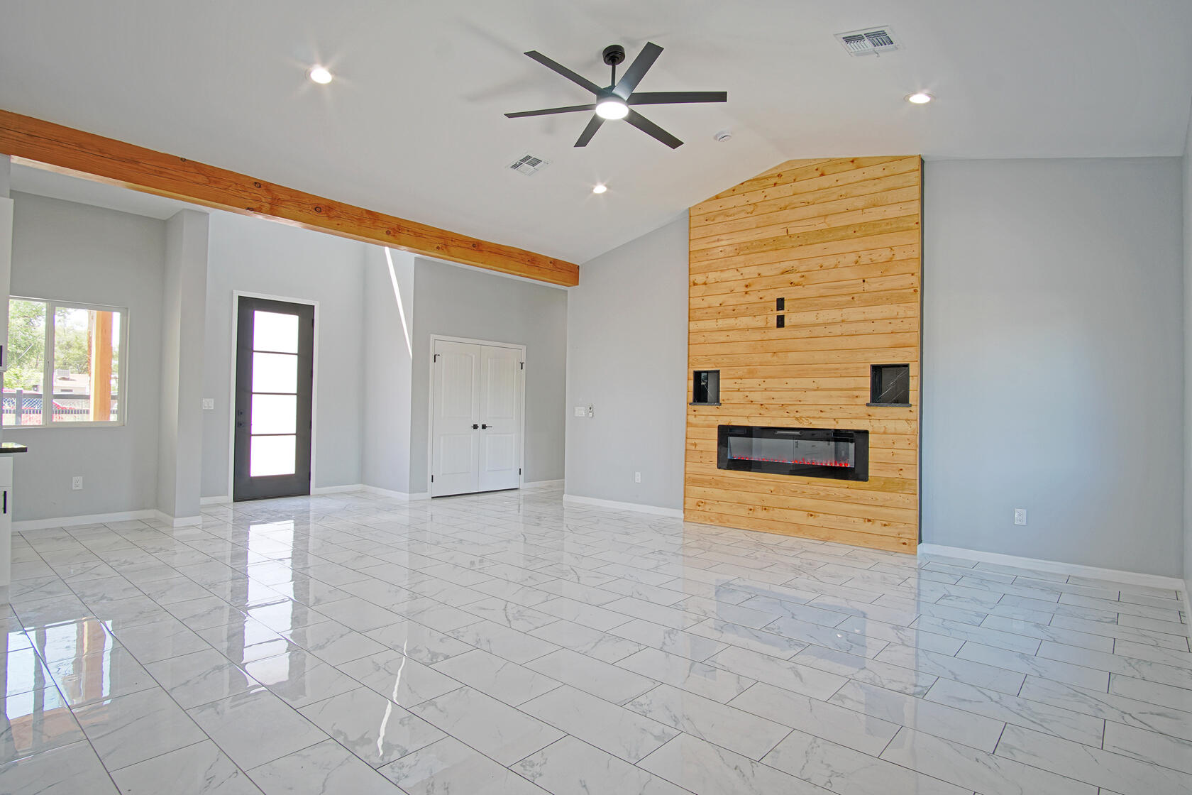 6981 ISLETA Boulevard SW