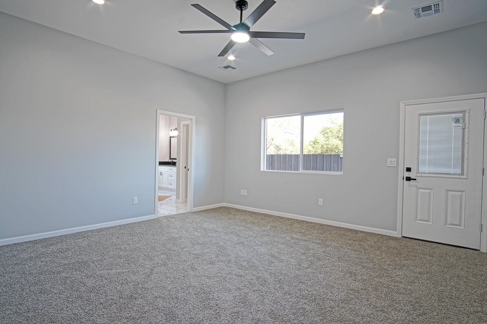 6981 ISLETA Boulevard SW