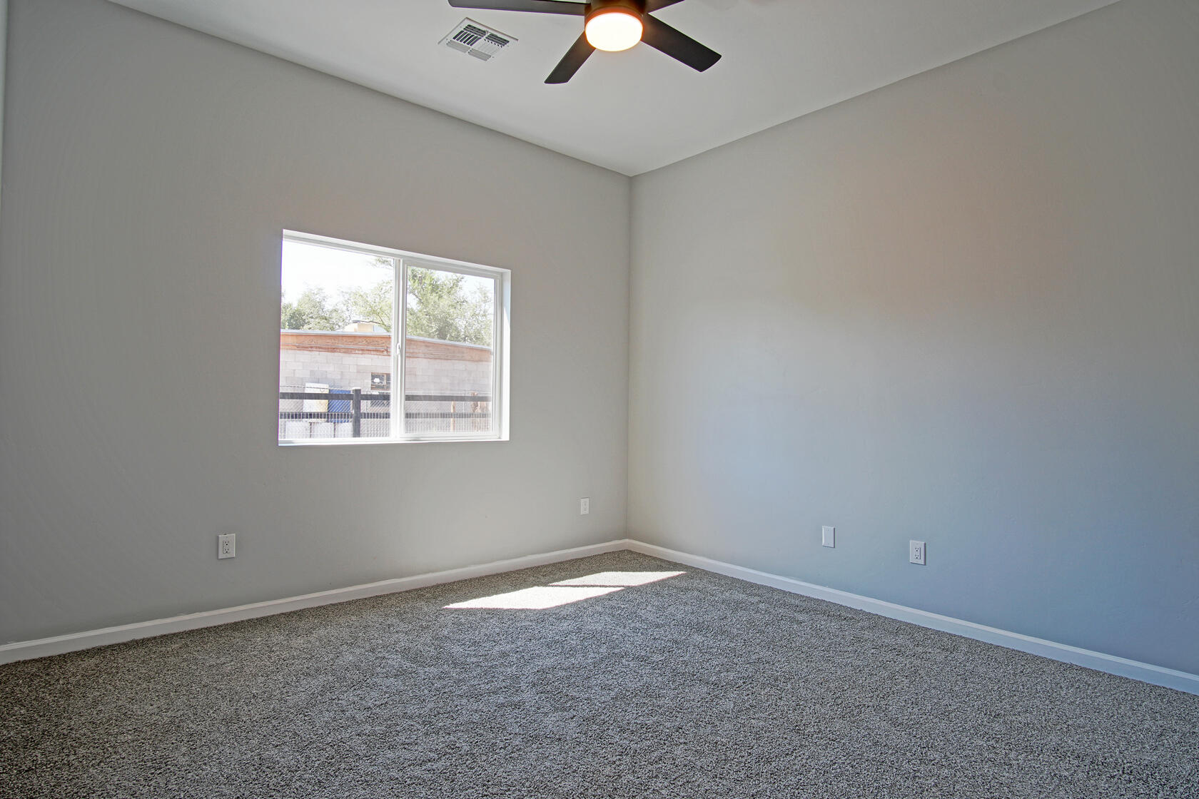 6981 ISLETA Boulevard SW