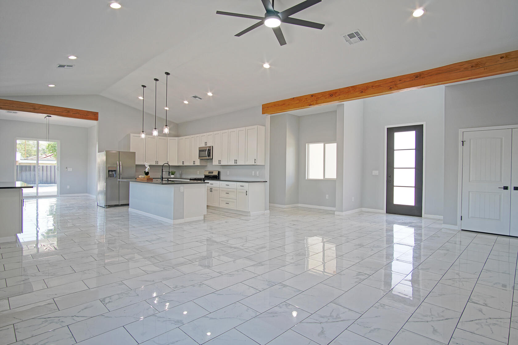 6981 ISLETA Boulevard SW