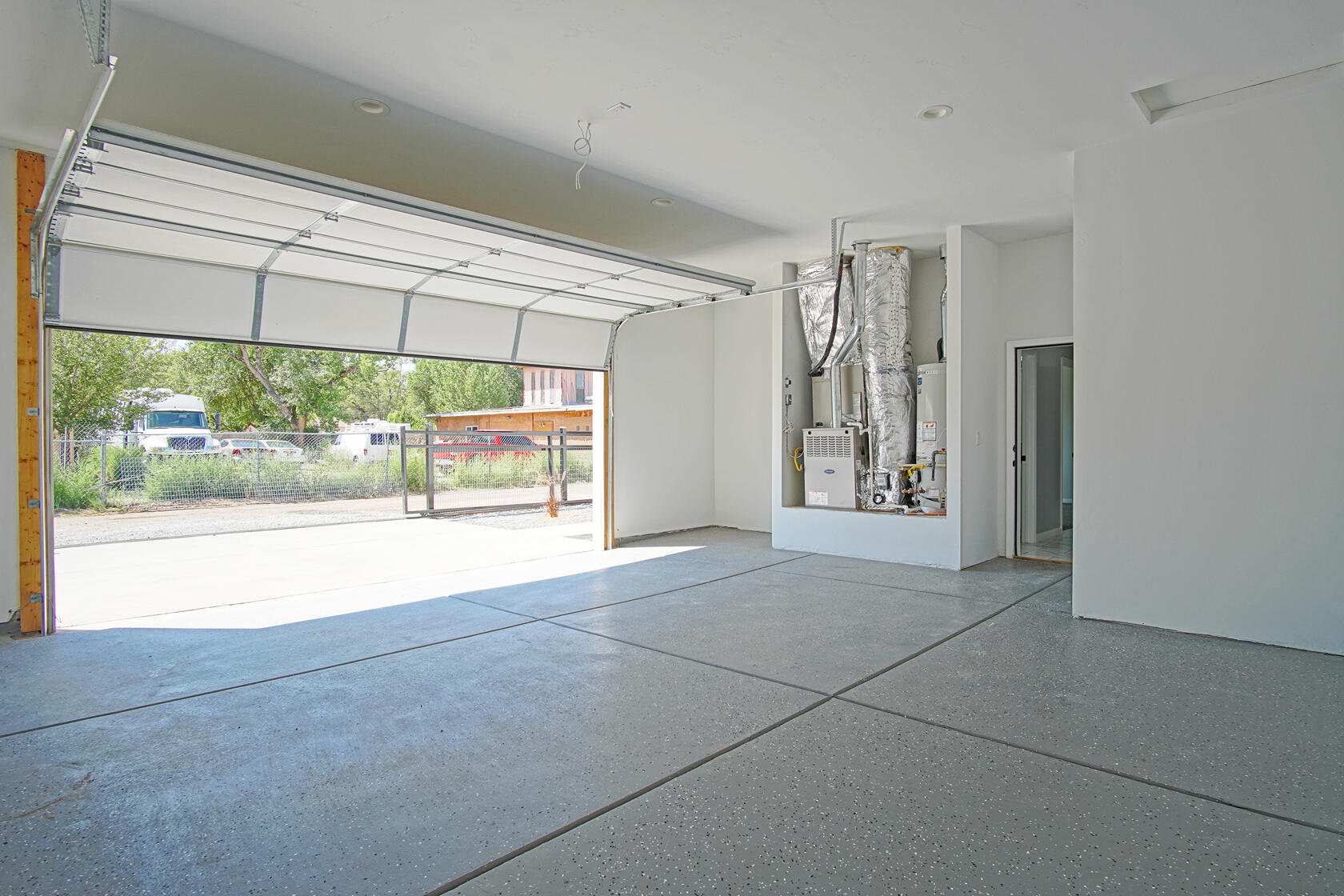 6981 ISLETA Boulevard SW