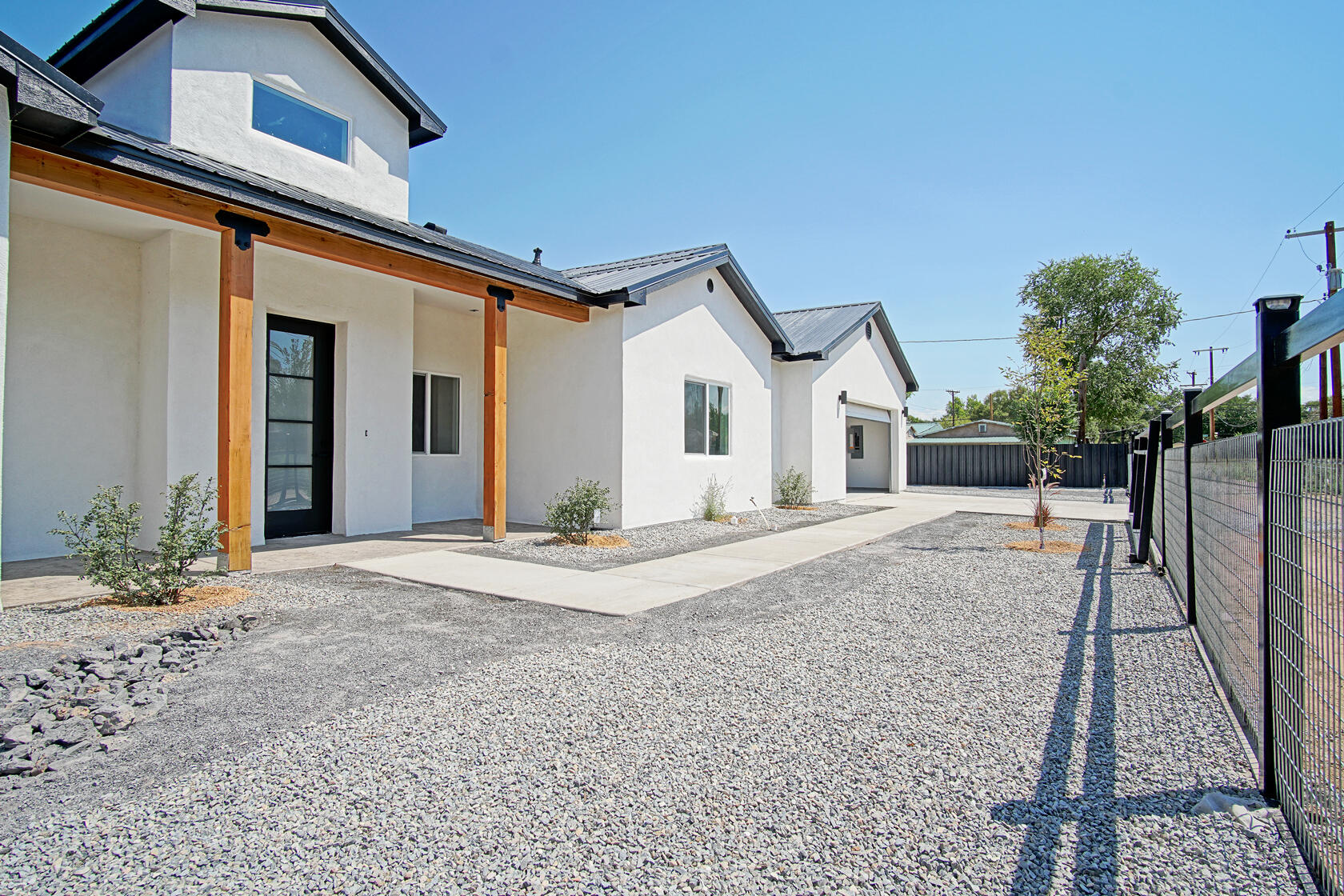 6981 ISLETA Boulevard SW