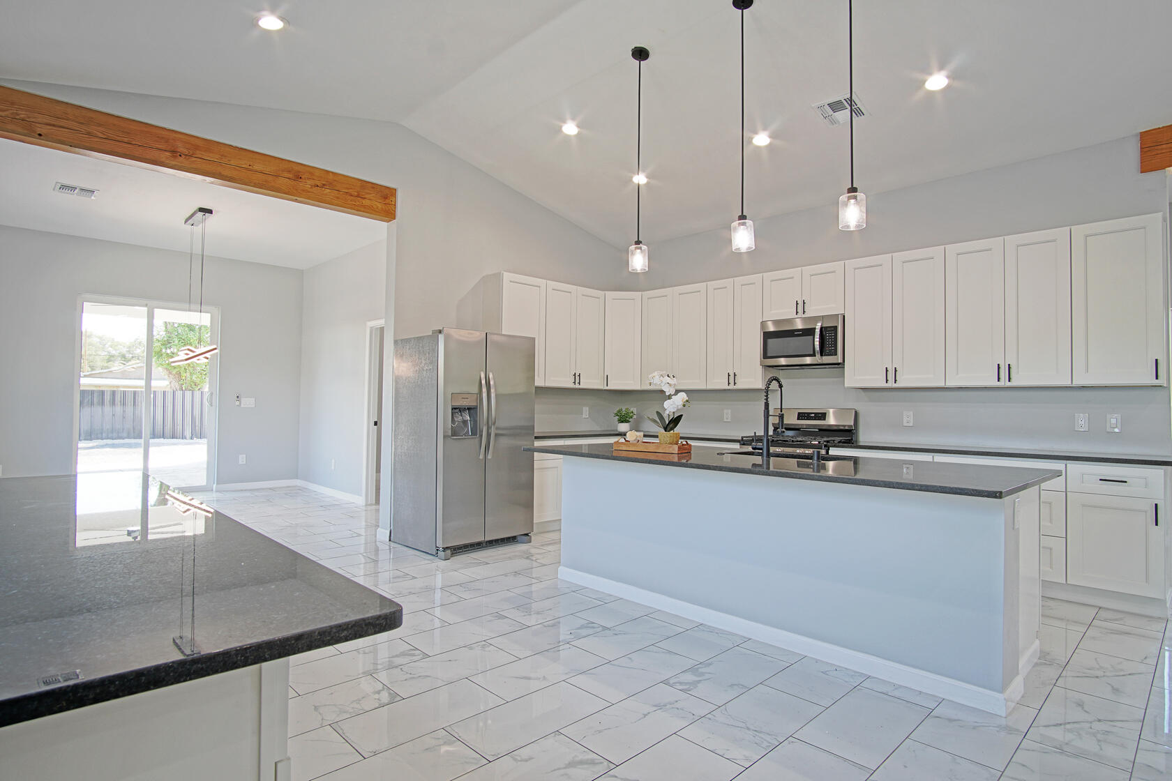 6981 ISLETA Boulevard SW