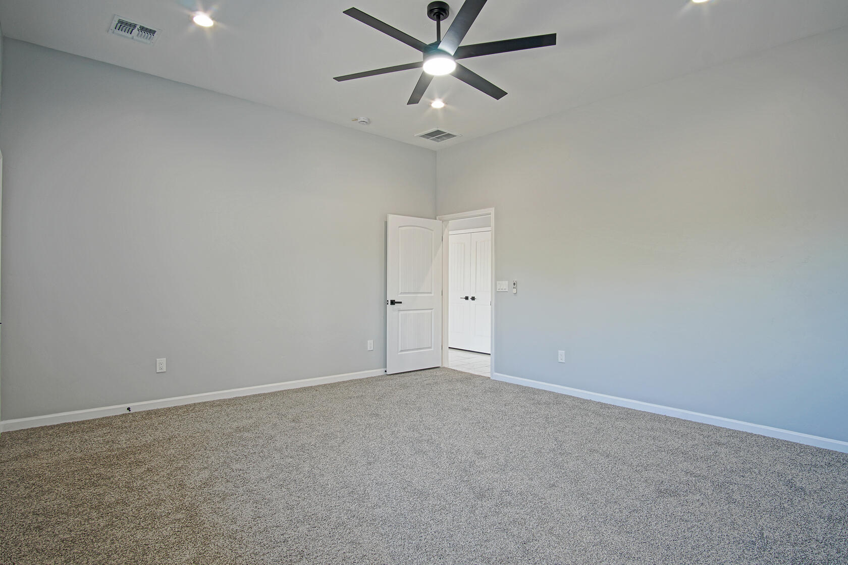 6981 ISLETA Boulevard SW