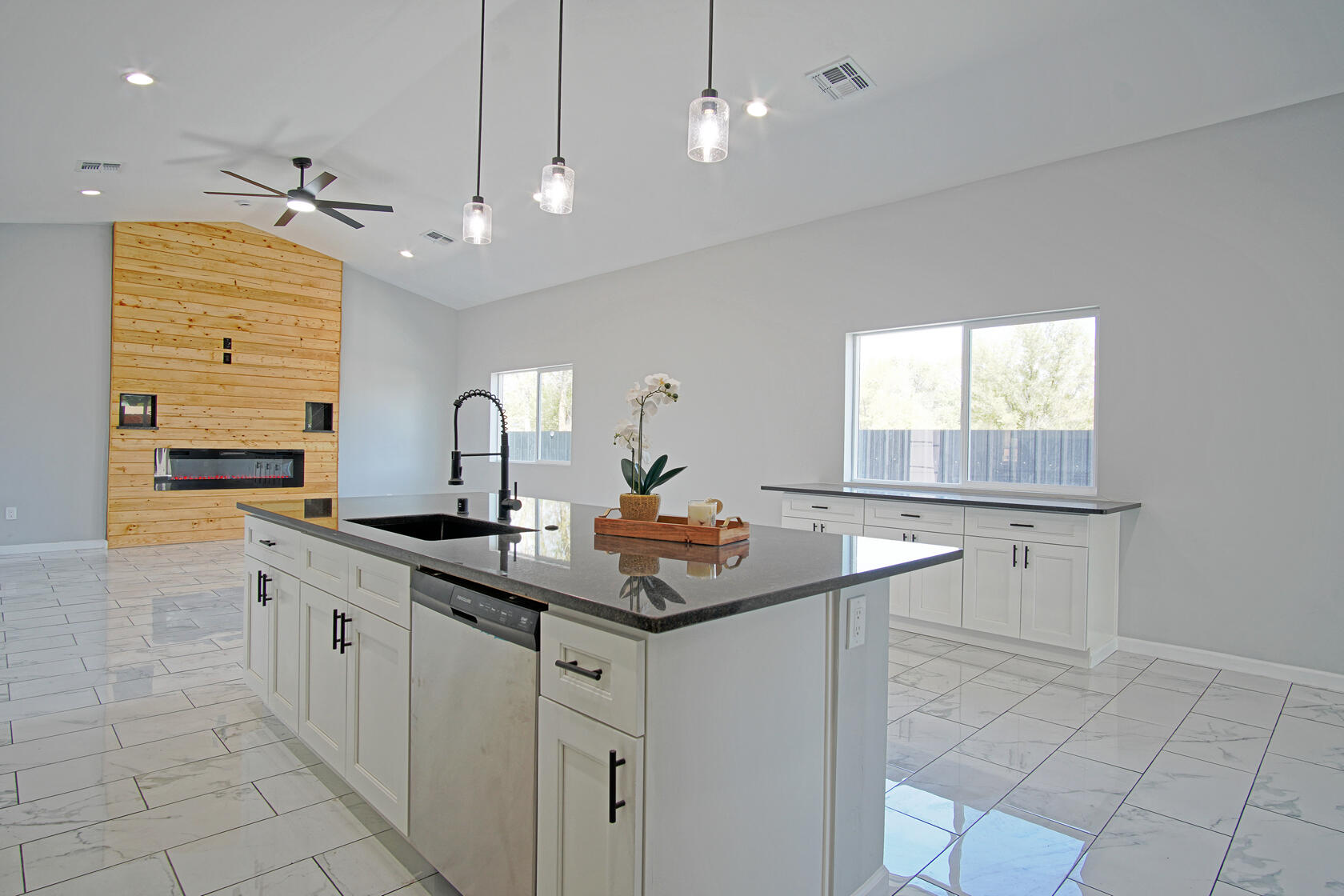 6981 ISLETA Boulevard SW