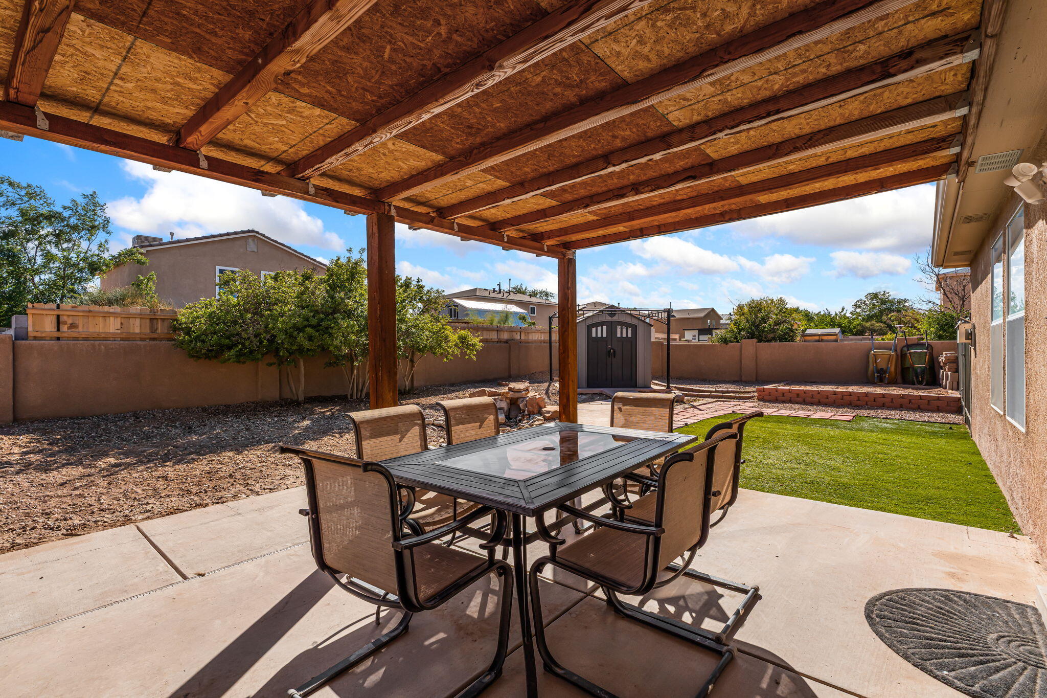 7136 HARTFORD HILLS Drive NE