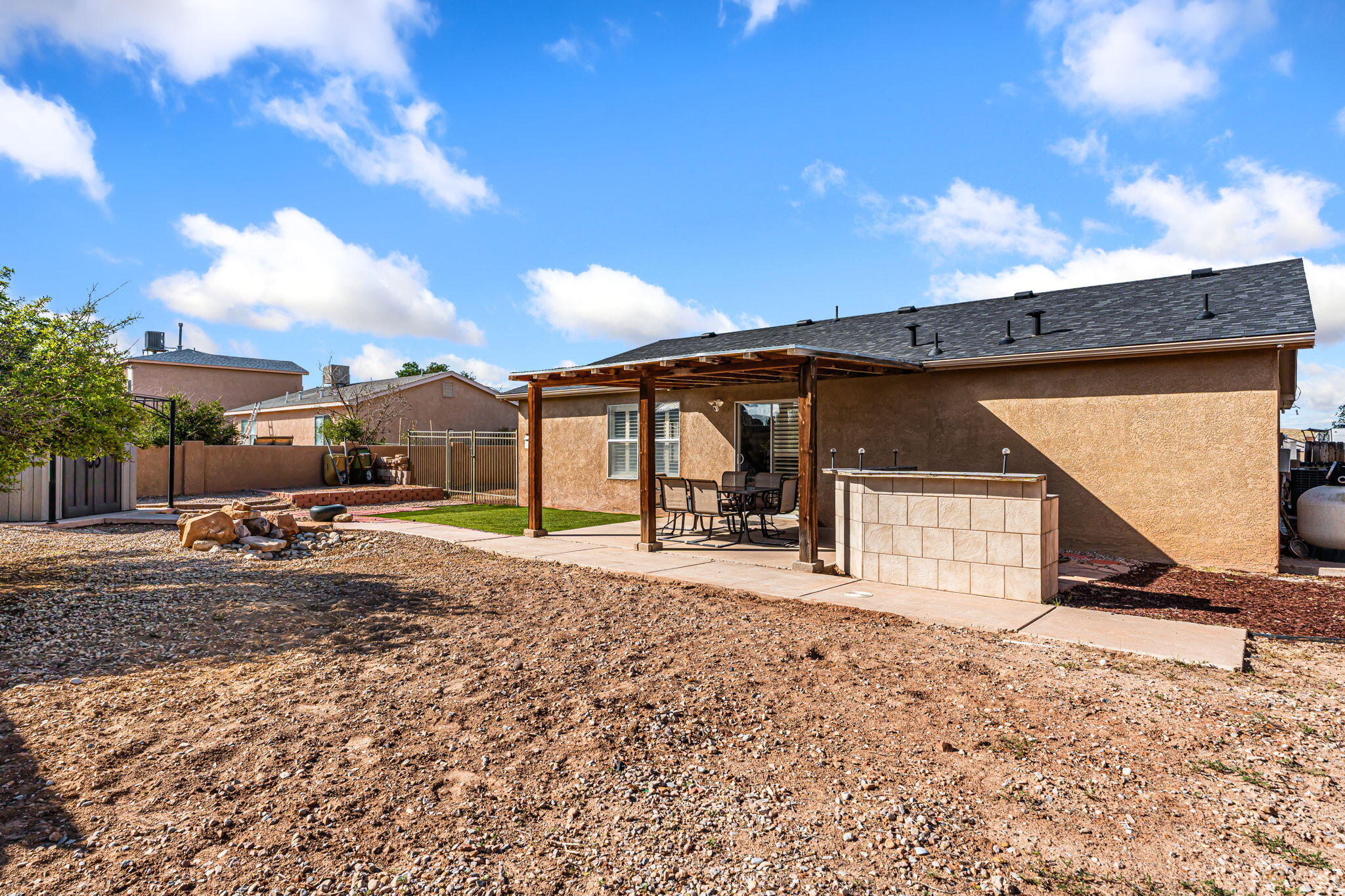 7136 HARTFORD HILLS Drive NE