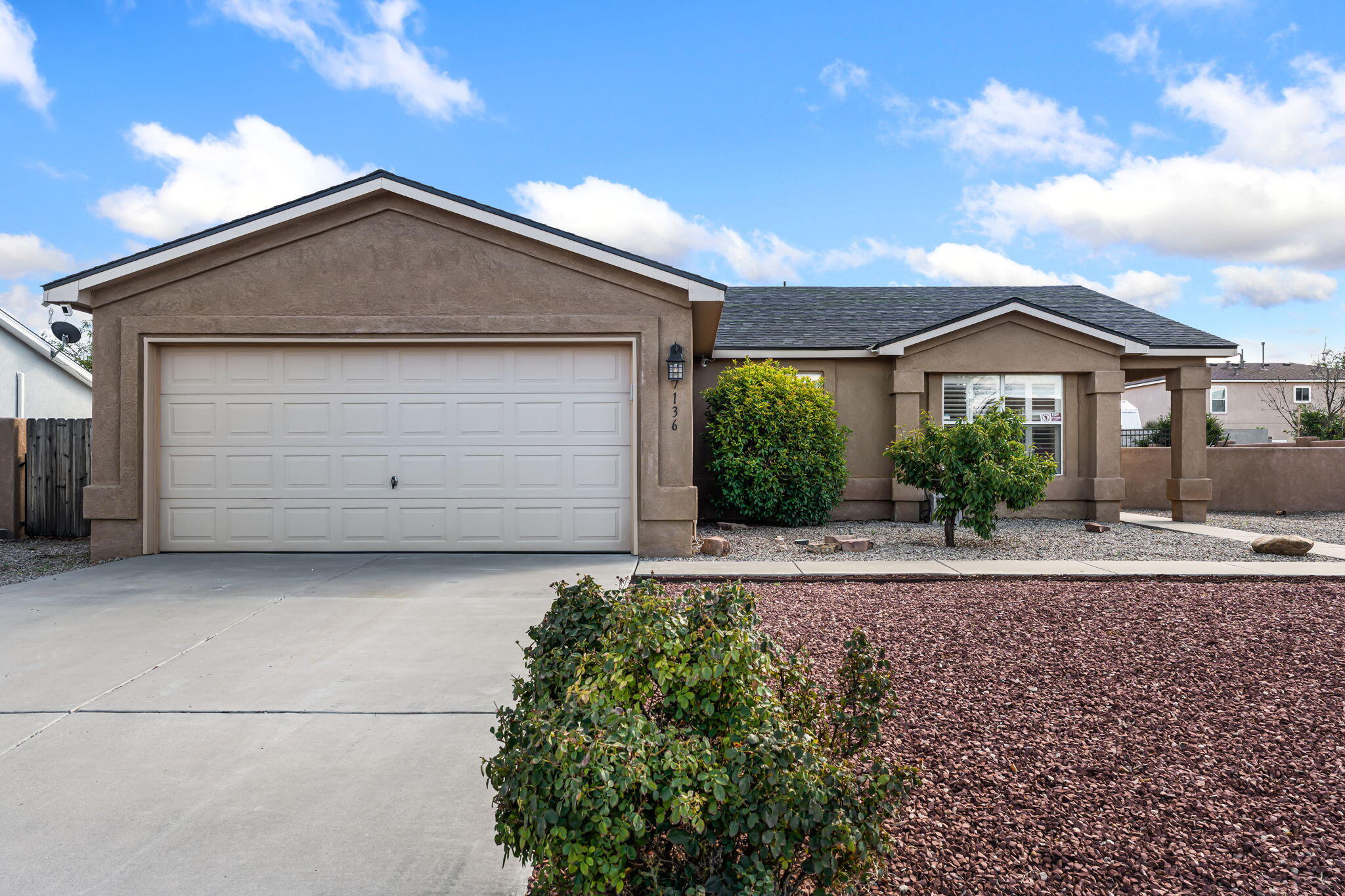 7136 HARTFORD HILLS Drive NE