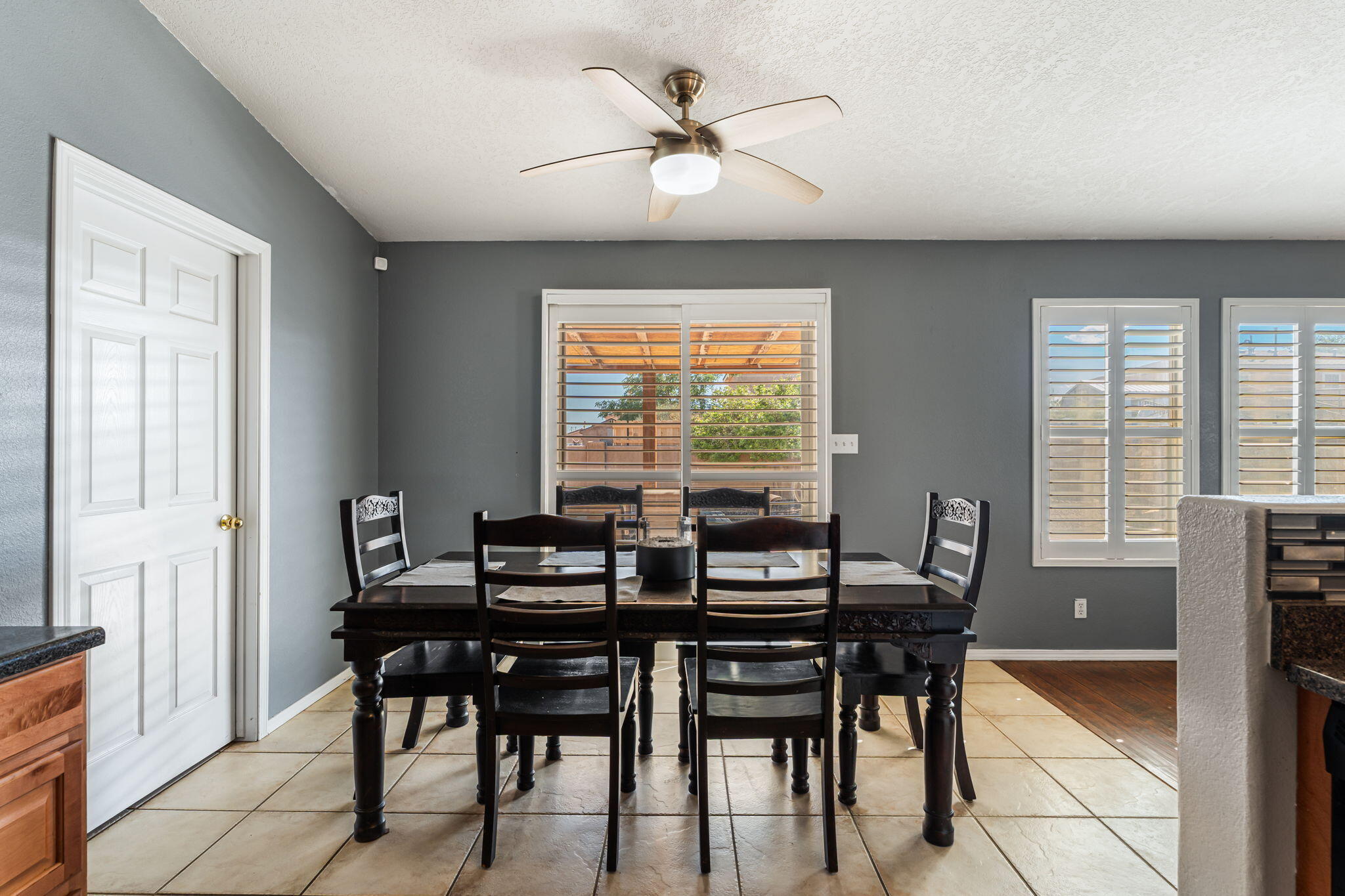 7136 HARTFORD HILLS Drive NE