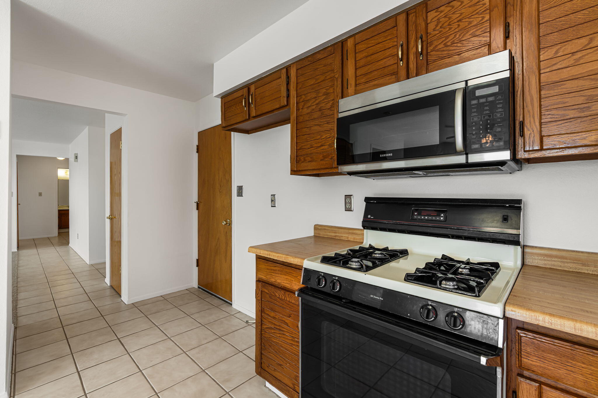 4340 PUMICE Drive NE