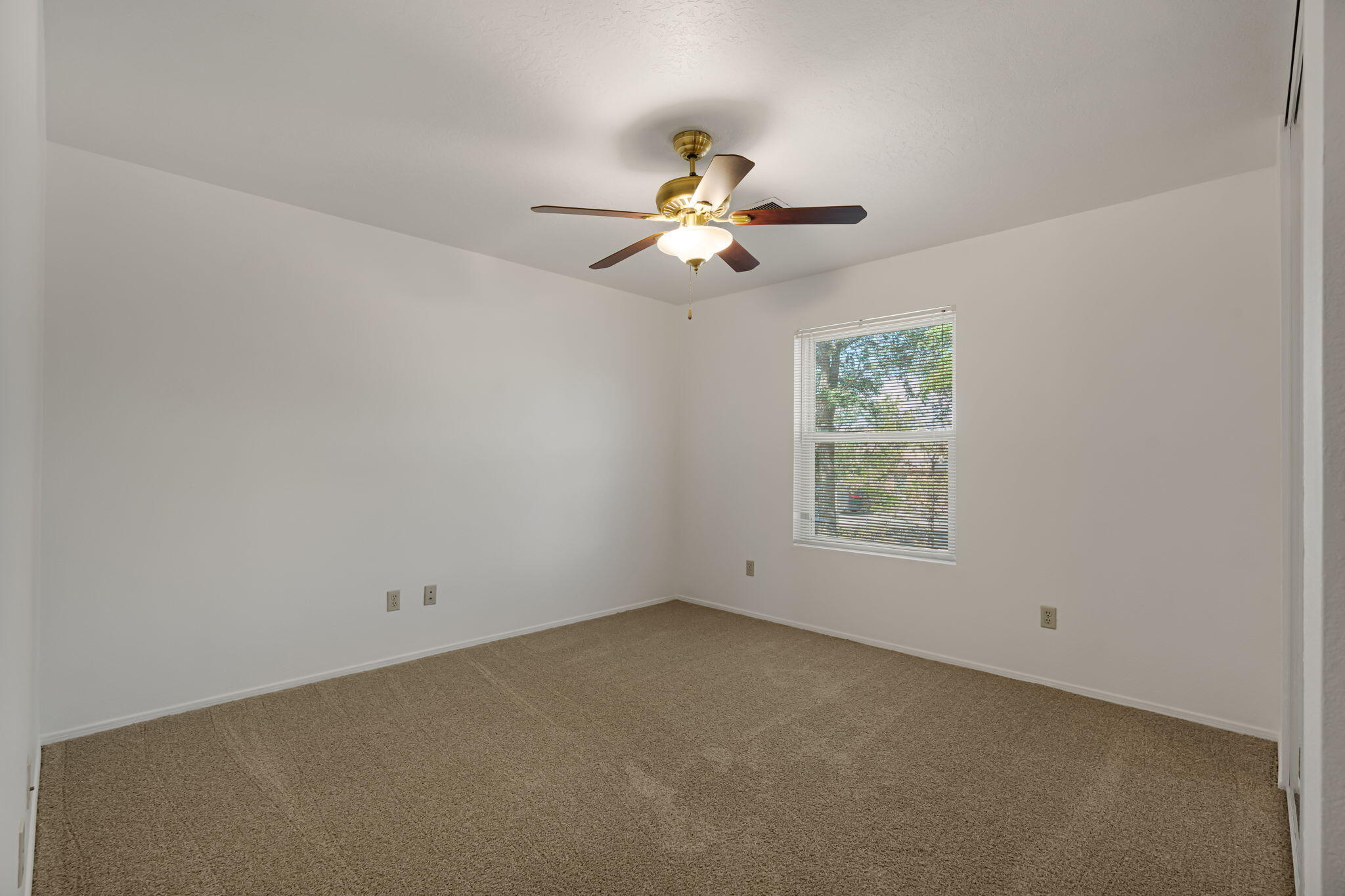 4340 PUMICE Drive NE