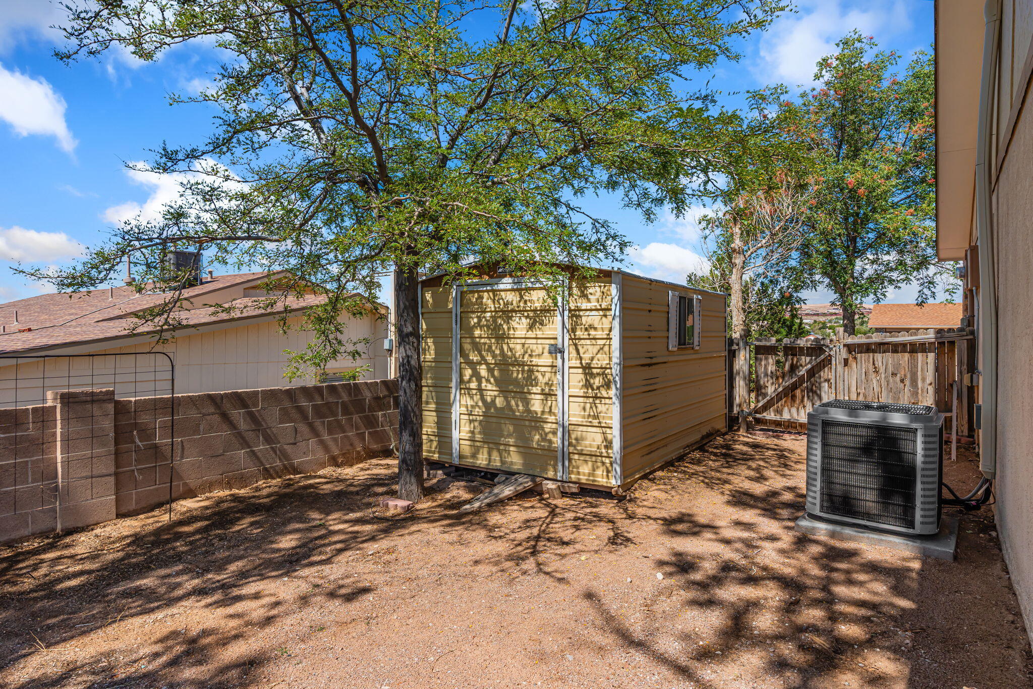 4340 PUMICE Drive NE