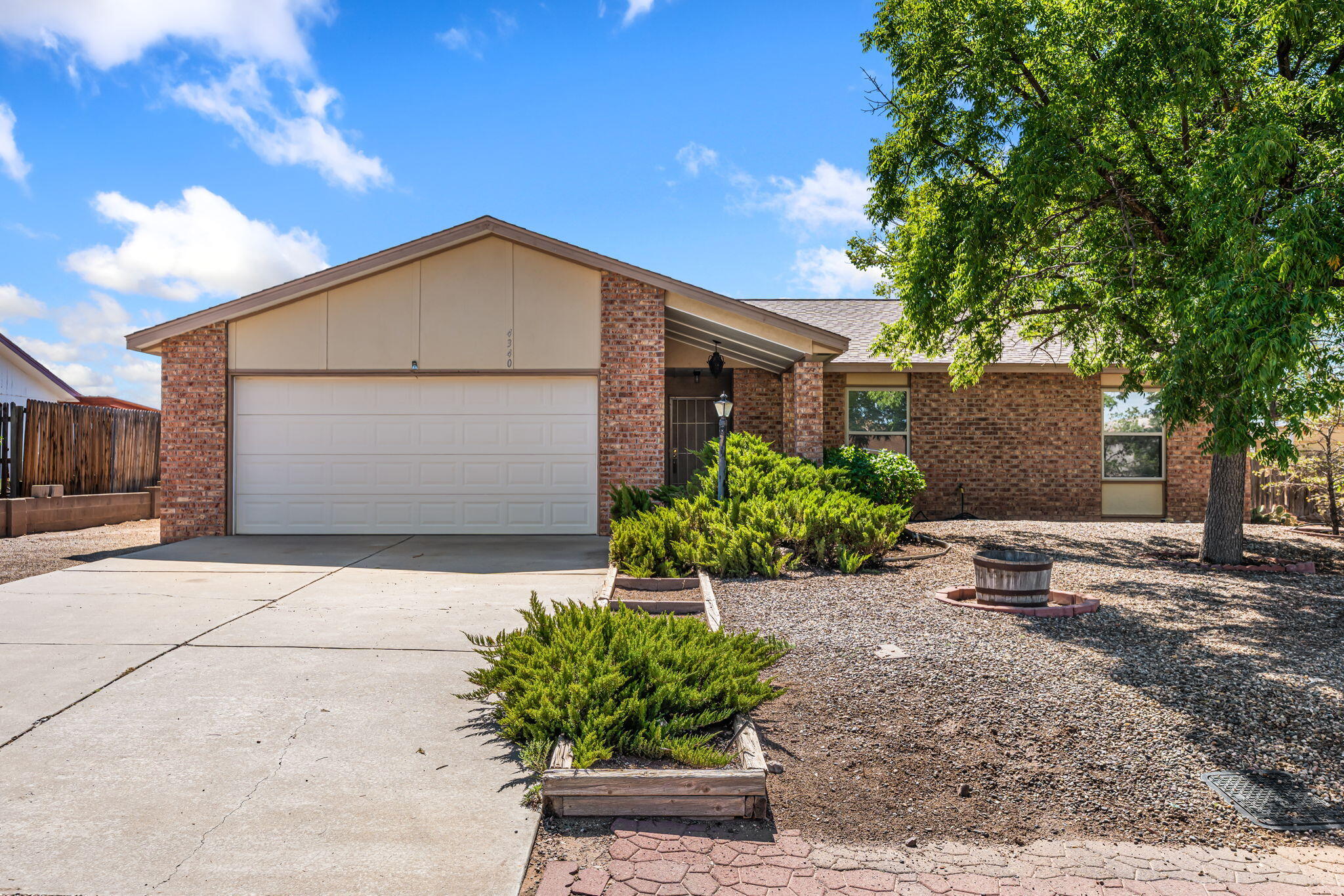 4340 PUMICE Drive NE